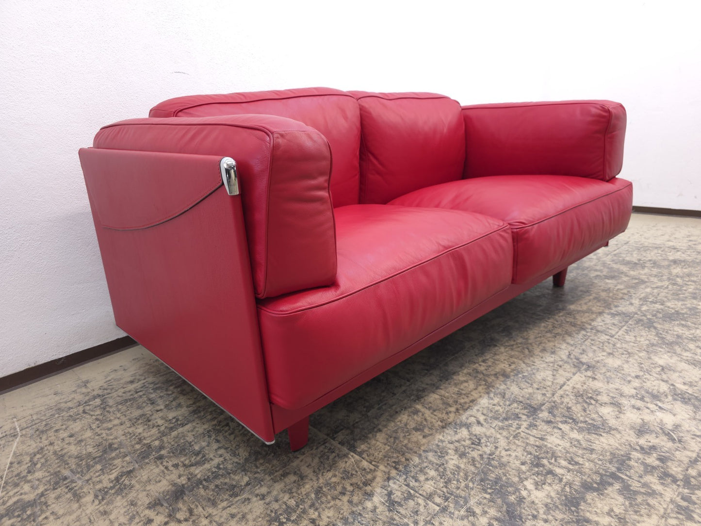 {{ product_title }} – {{ product_type }} von JS Furniture, Designer-Möbel gebraucht.