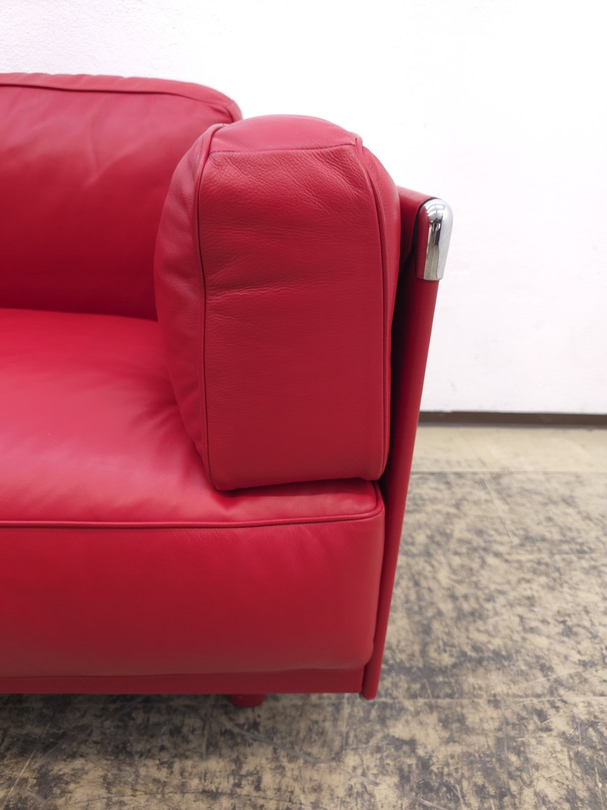 {{ product_title }} – {{ product_type }} von JS Furniture, Designer-Möbel gebraucht.