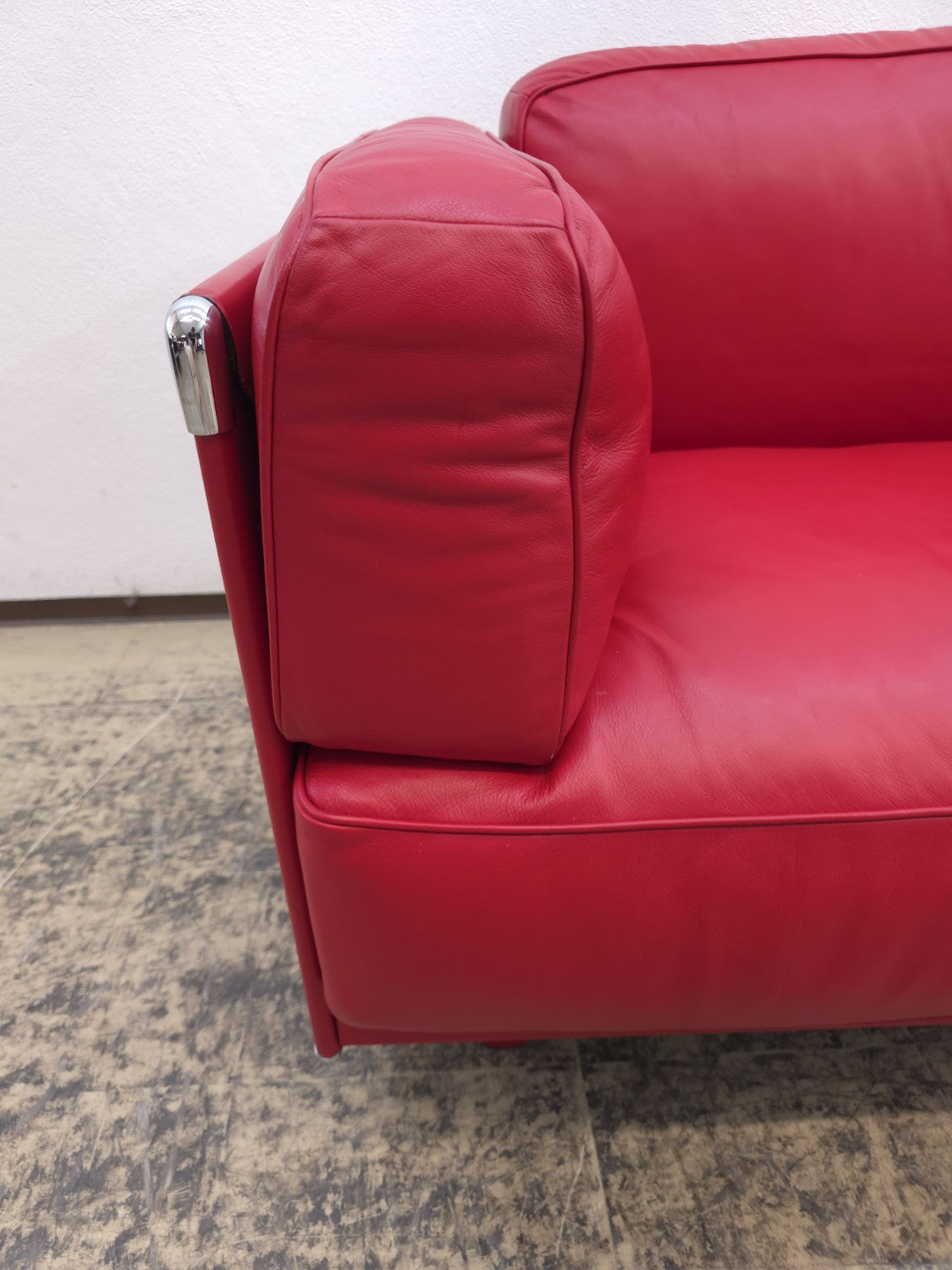 {{ product_title }} – {{ product_type }} von JS Furniture, Designer-Möbel gebraucht.