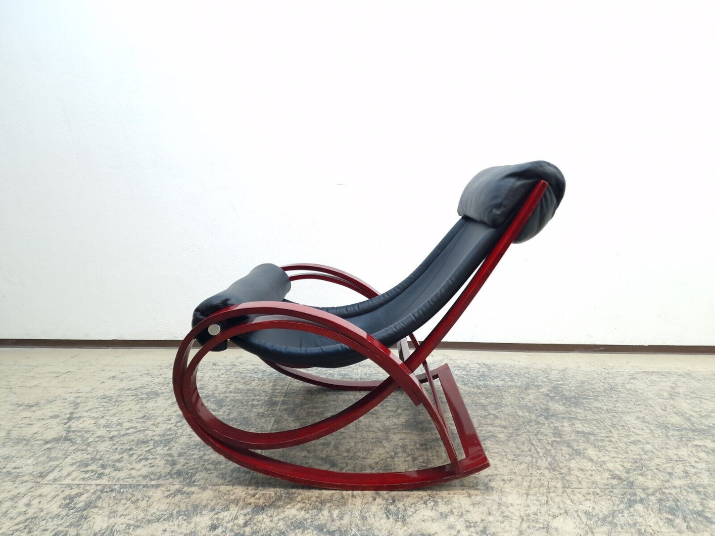 {{ product_title }} – {{ product_type }} von JS Furniture, Designer-Möbel gebraucht.