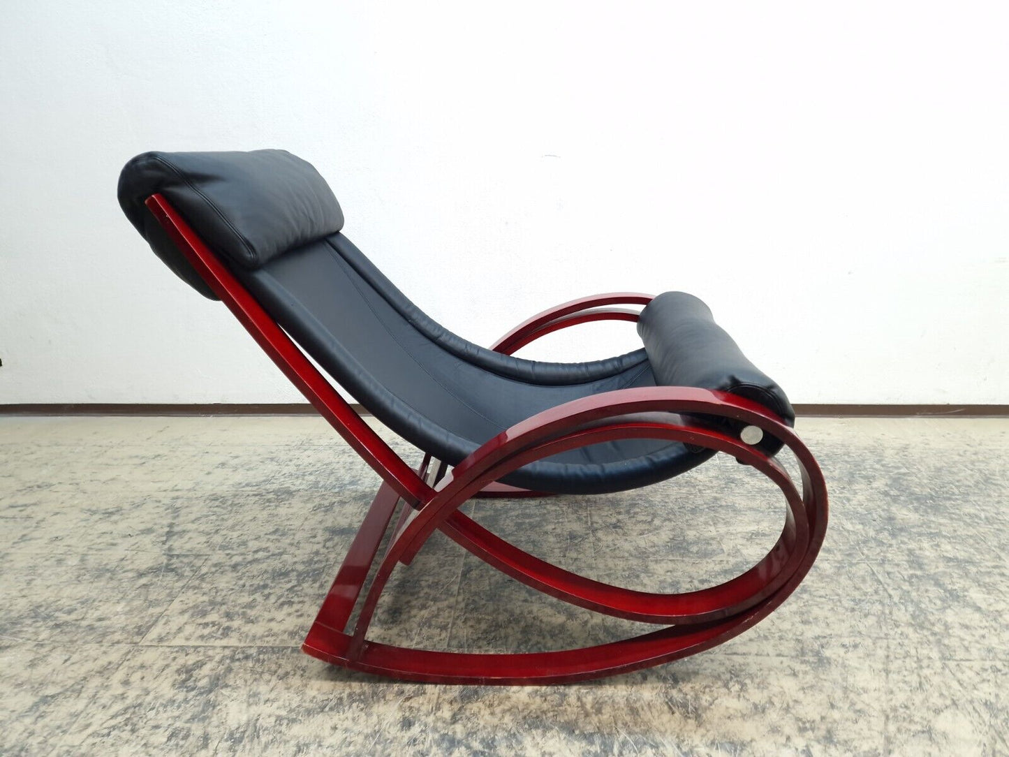 {{ product_title }} – {{ product_type }} von JS Furniture, Designer-Möbel gebraucht.