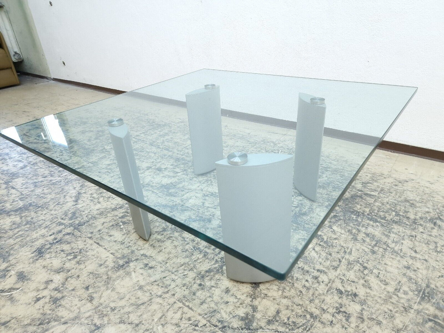 {{ product_title }} – {{ product_type }} von JS Furniture, Designer-Möbel gebraucht.