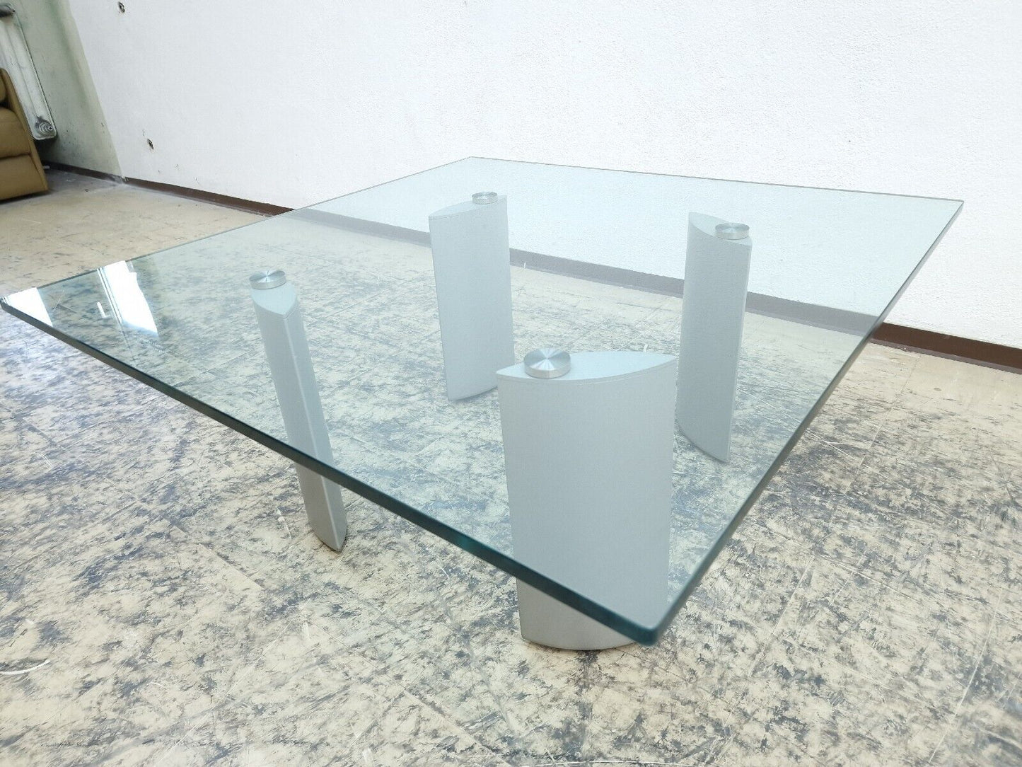 {{ product_title }} – {{ product_type }} von JS Furniture, Designer-Möbel gebraucht.