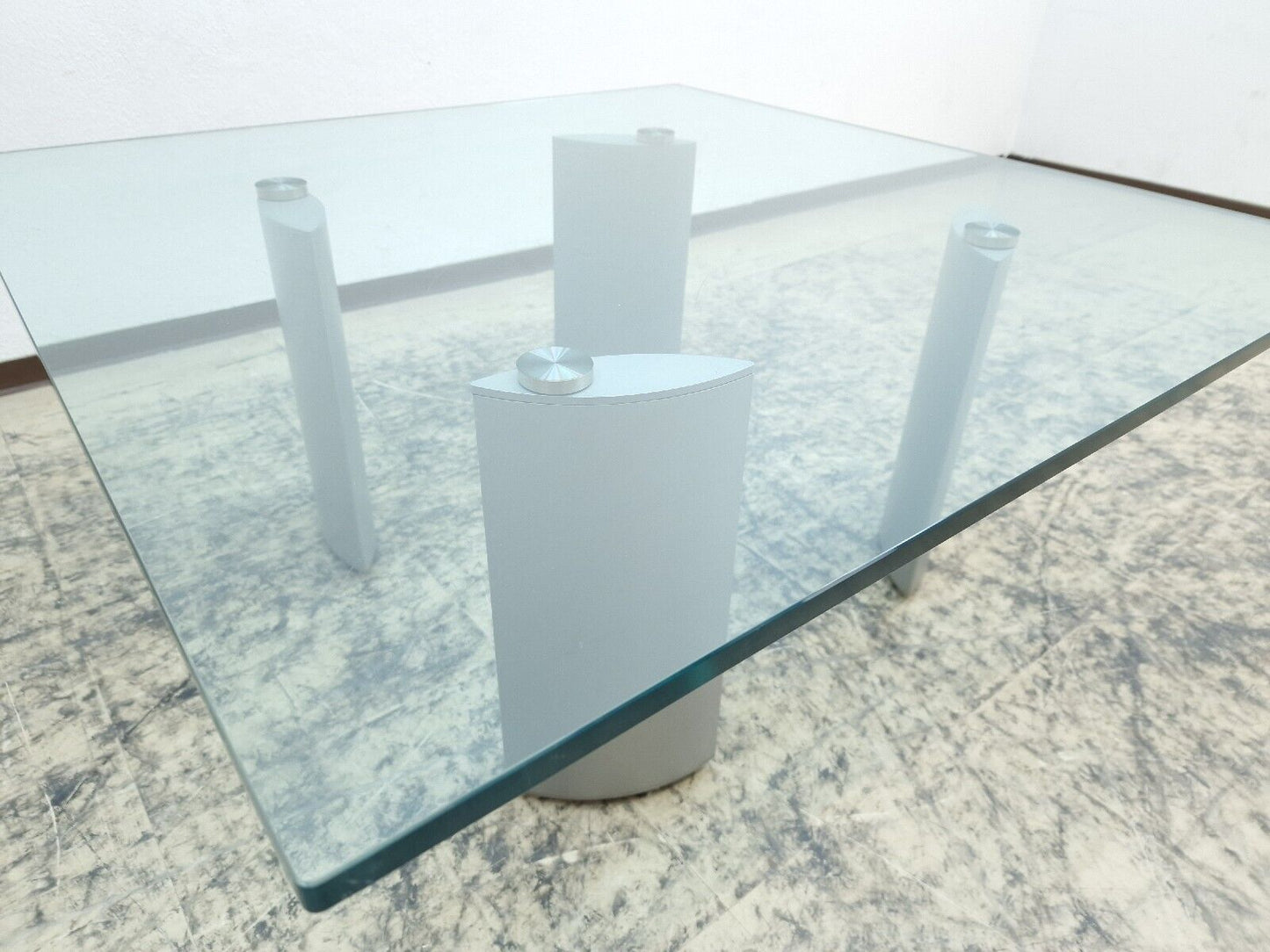 {{ product_title }} – {{ product_type }} von JS Furniture, Designer-Möbel gebraucht.