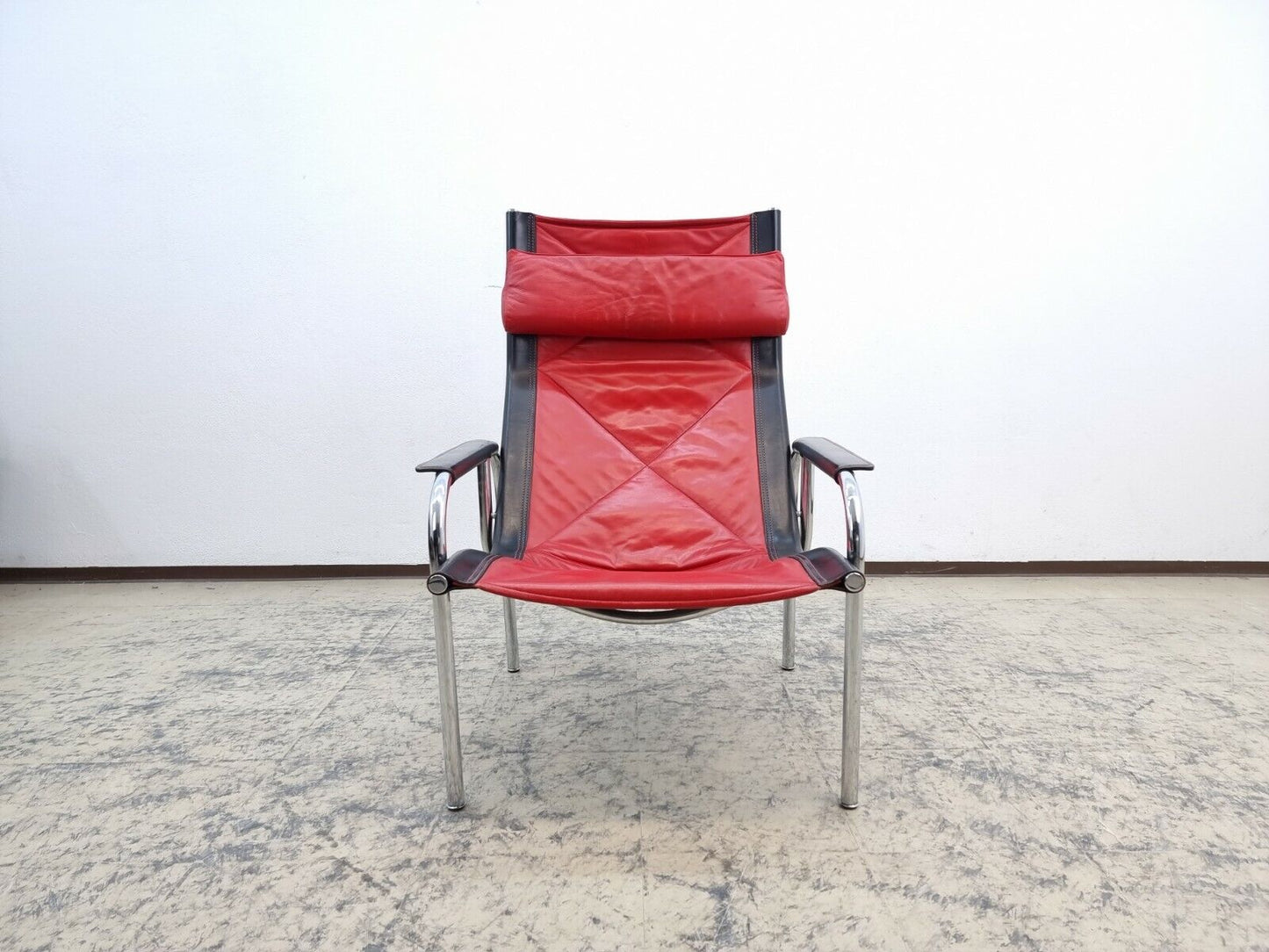 {{ product_title }} – {{ product_type }} von JS Furniture, Designer-Möbel gebraucht.