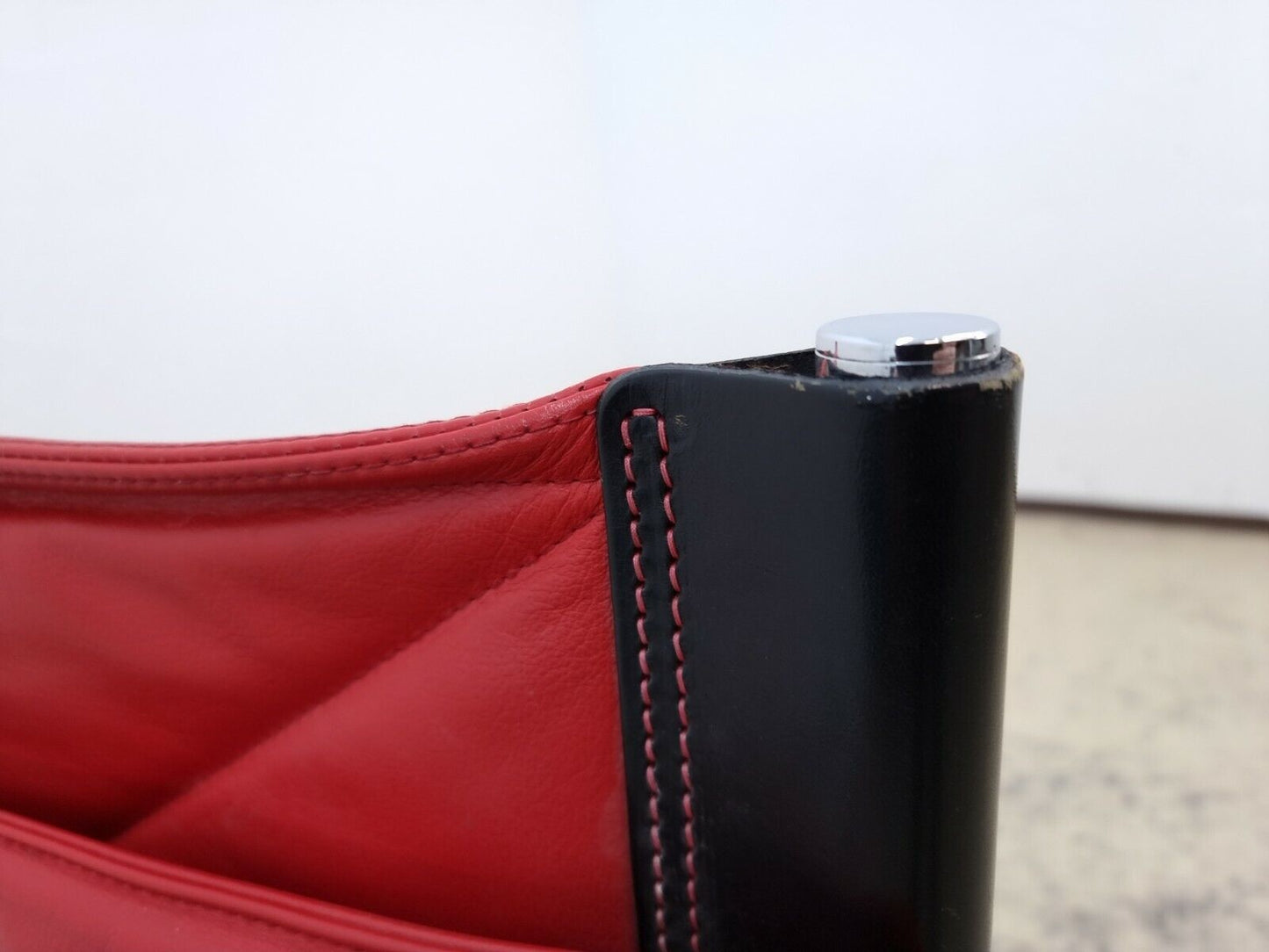 {{ product_title }} – {{ product_type }} von JS Furniture, Designer-Möbel gebraucht.