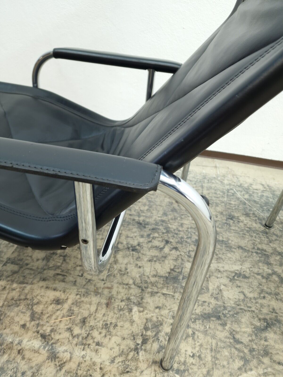 {{ product_title }} – {{ product_type }} von JS Furniture, Designer-Möbel gebraucht.