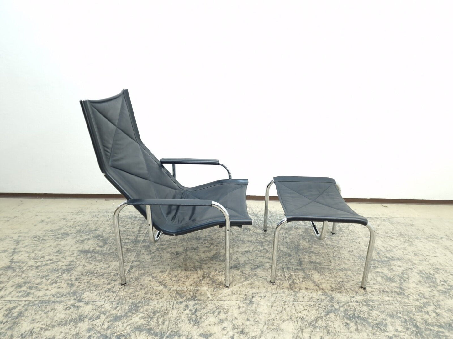 {{ product_title }} – {{ product_type }} von JS Furniture, Designer-Möbel gebraucht.