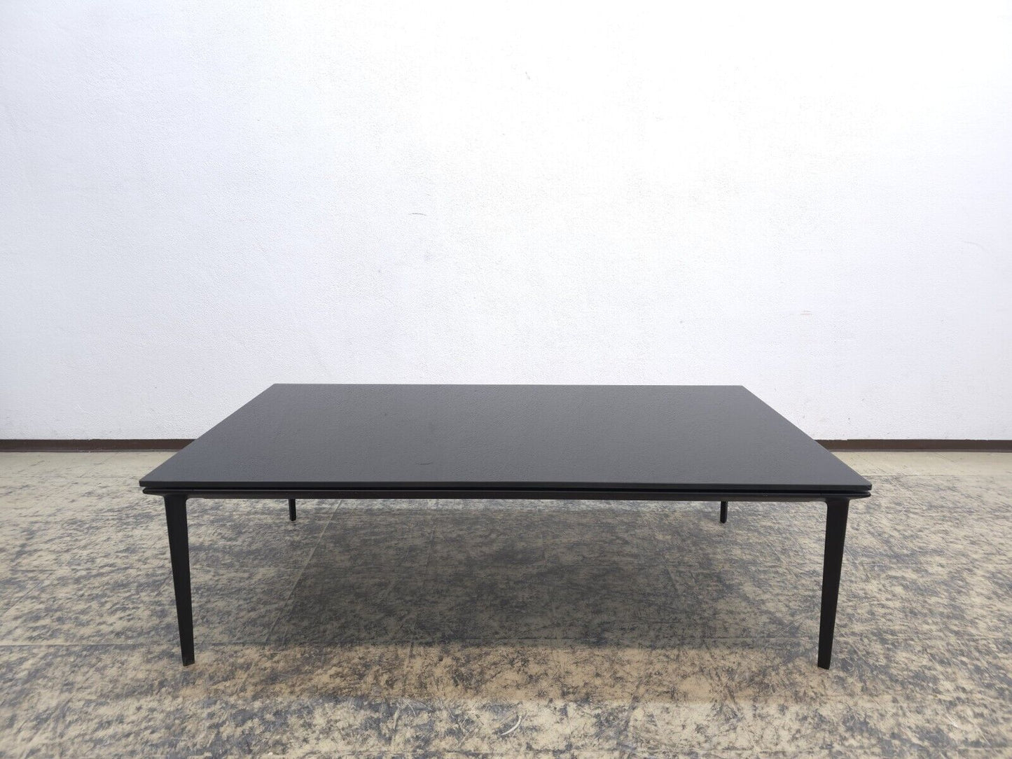 {{ product_title }} – {{ product_type }} von JS Furniture, Designer-Möbel gebraucht.