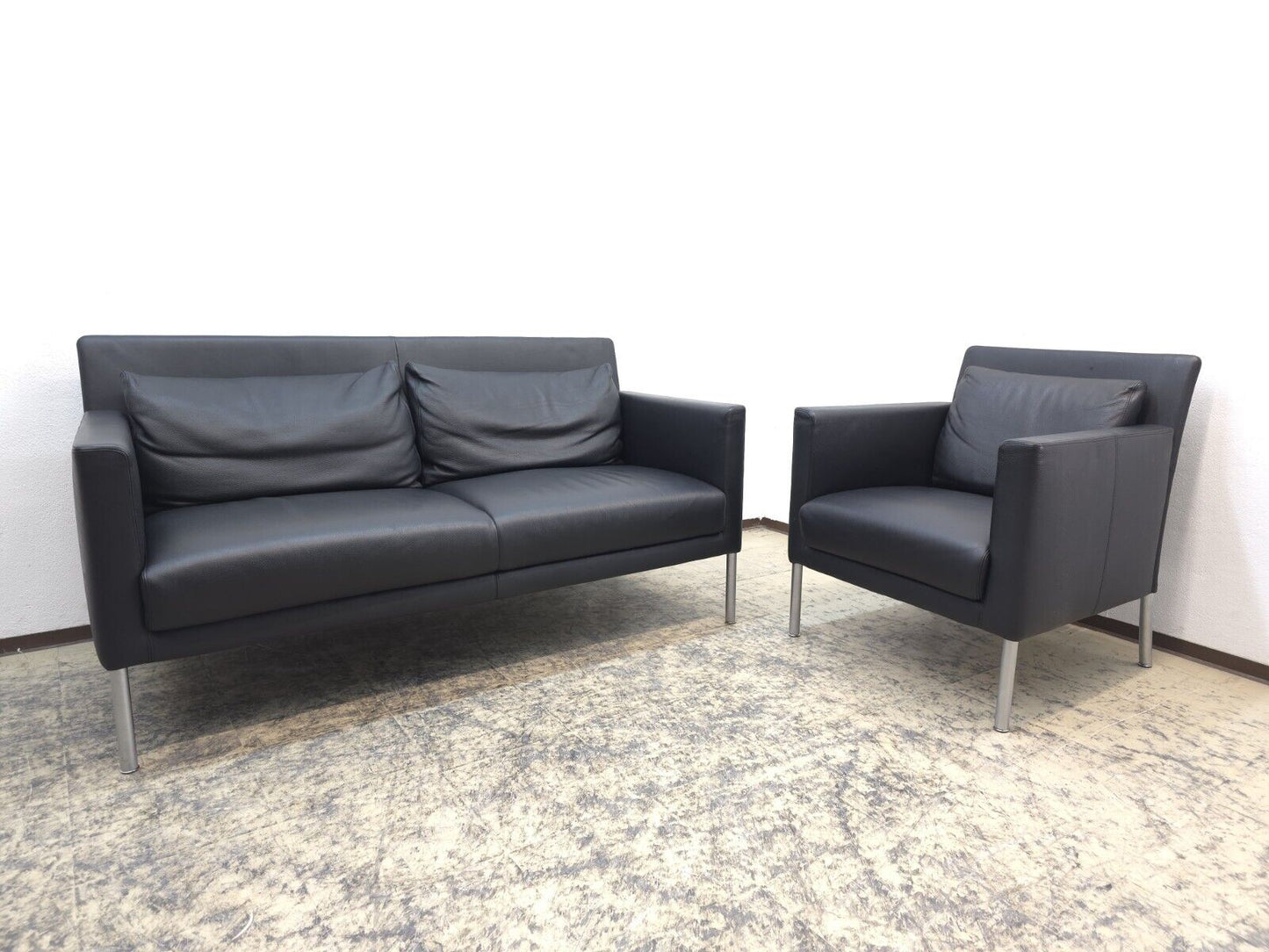 {{ product_title }} – {{ product_type }} von JS Furniture, Designer-Möbel gebraucht.