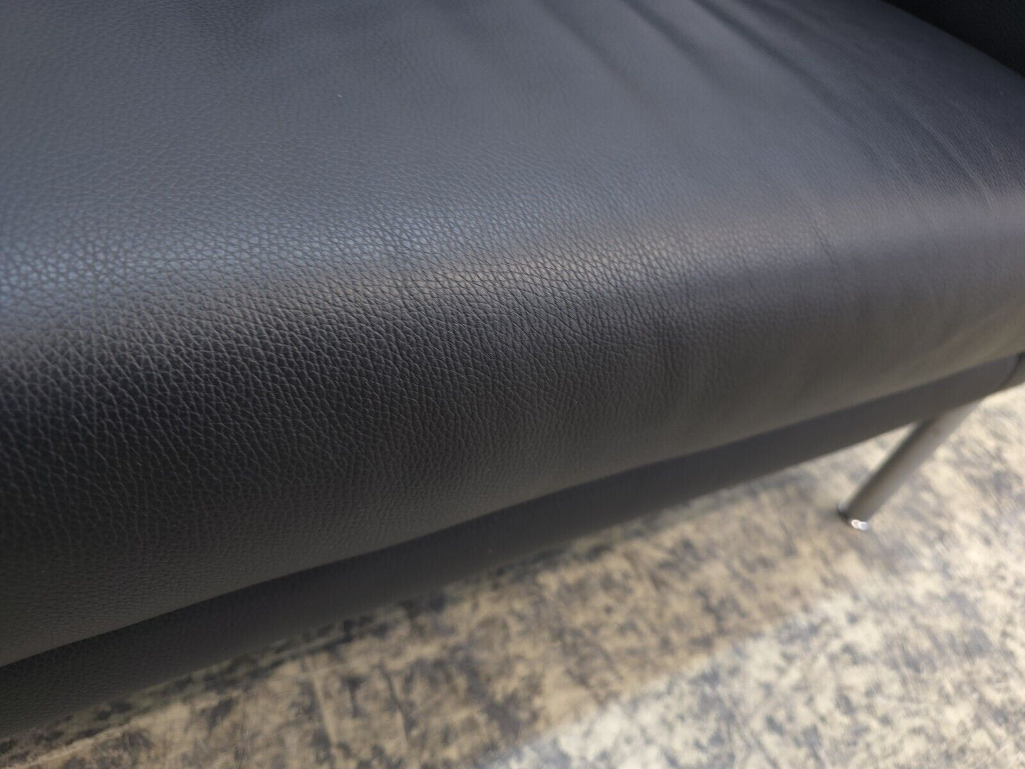 {{ product_title }} – {{ product_type }} von JS Furniture, Designer-Möbel gebraucht.