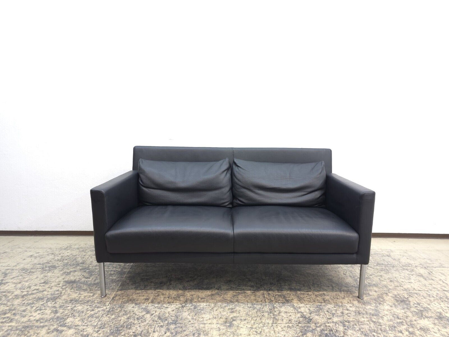 {{ product_title }} – {{ product_type }} von JS Furniture, Designer-Möbel gebraucht.