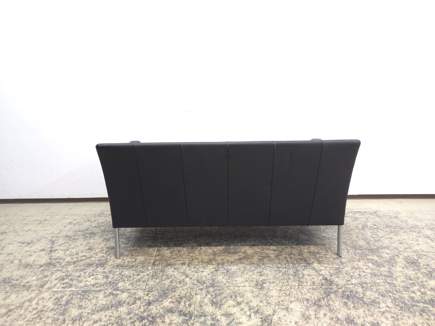 {{ product_title }} – {{ product_type }} von JS Furniture, Designer-Möbel gebraucht.