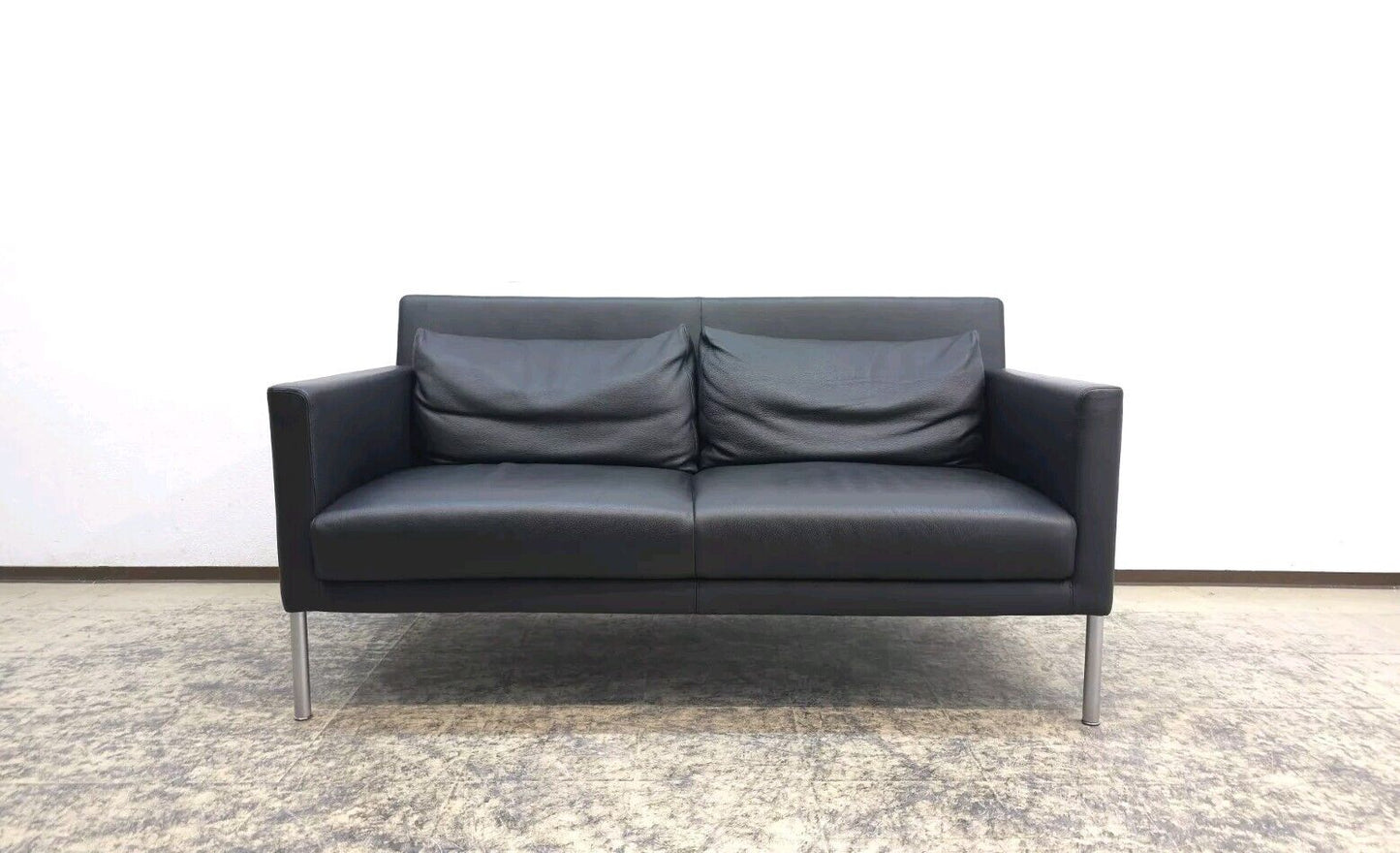 {{ product_title }} – {{ product_type }} von JS Furniture, Designer-Möbel gebraucht.