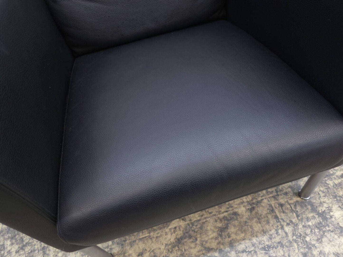 {{ product_title }} – {{ product_type }} von JS Furniture, Designer-Möbel gebraucht.