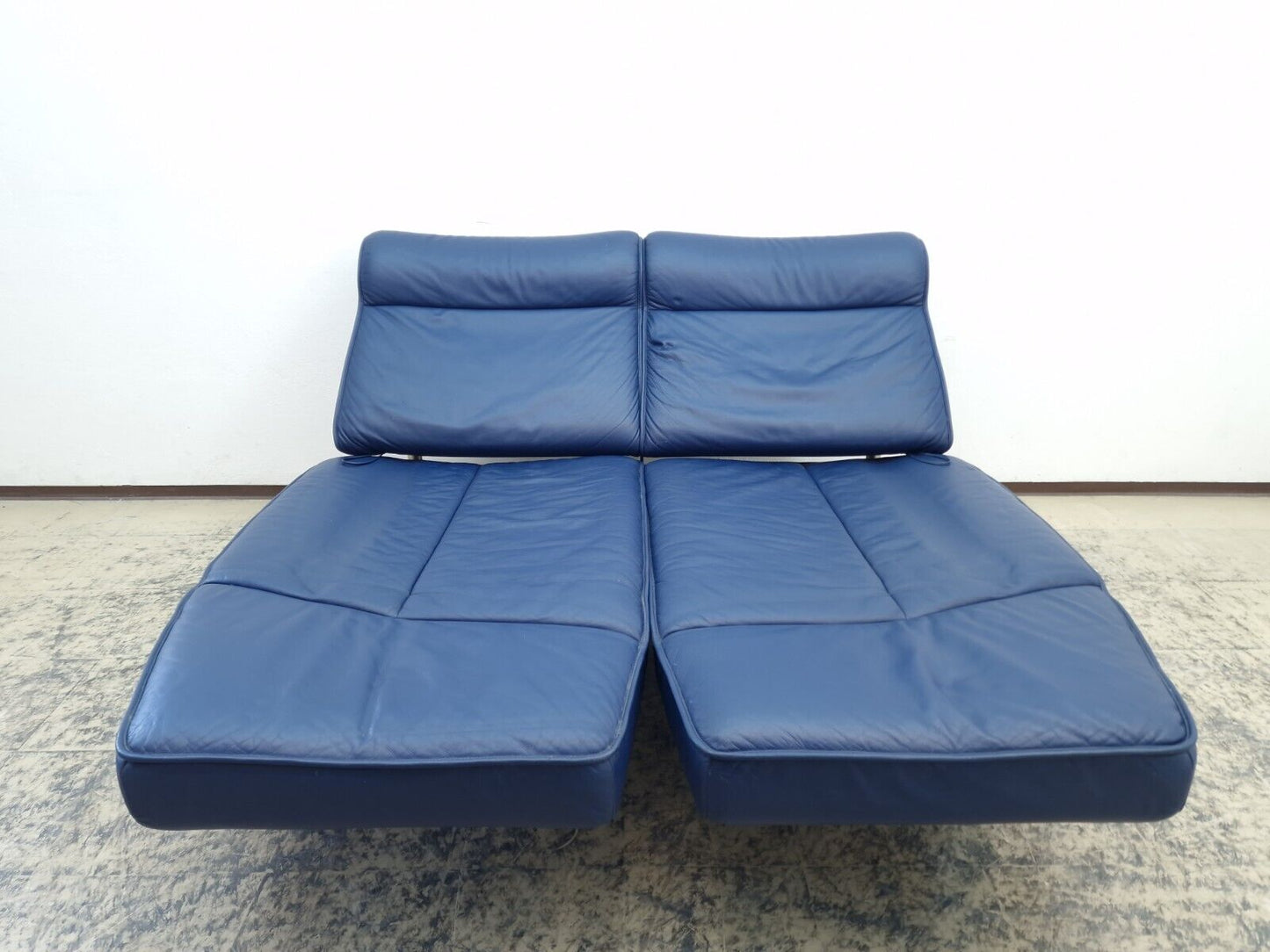 {{ product_title }} – {{ product_type }} von JS Furniture, Designer-Möbel gebraucht.