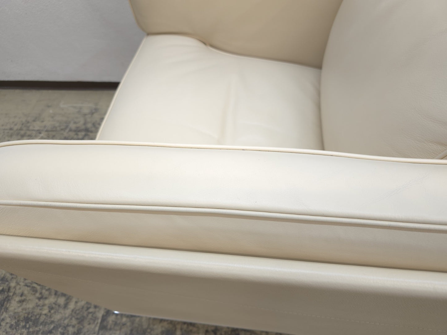 Poltrona Frau Twice Sessel Beige Ledersessel Designer Sessel-Poltrona Frau-JSFurniture