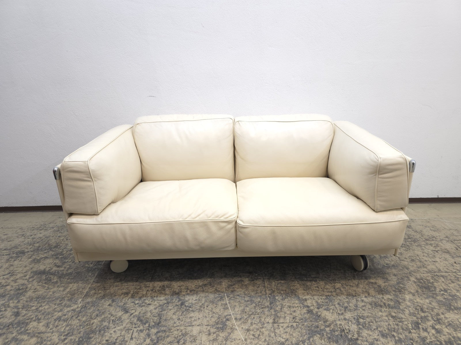 Poltrona Frau Twice Zweisitzer Ledersofa Beige Designer Sofa-Poltrona Frau-JSFurniture
