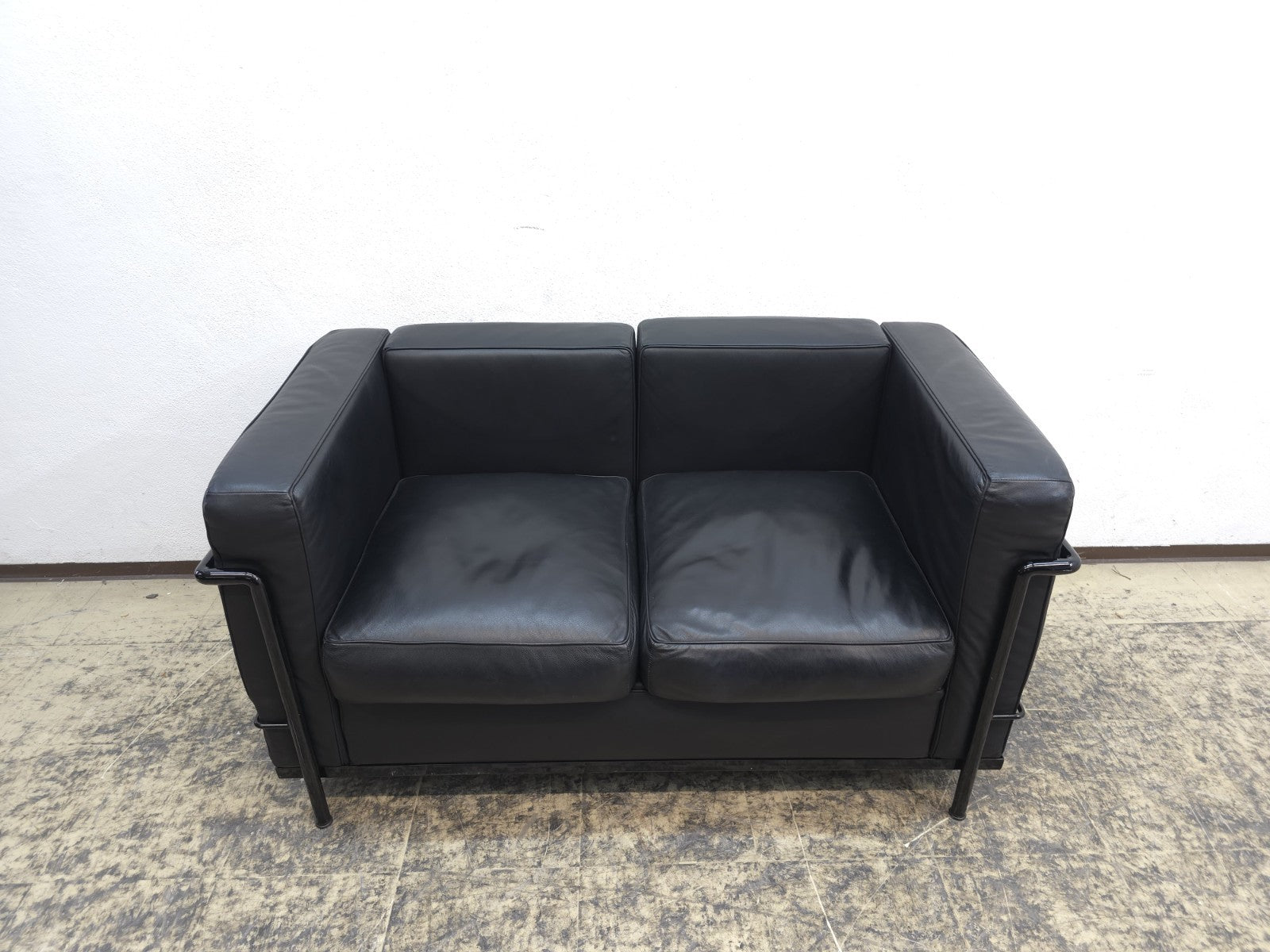 Cassina Le Corbusier lc2 Garnitur Set Dreisitzer Zweisitzer-Cassina-JSFurniture