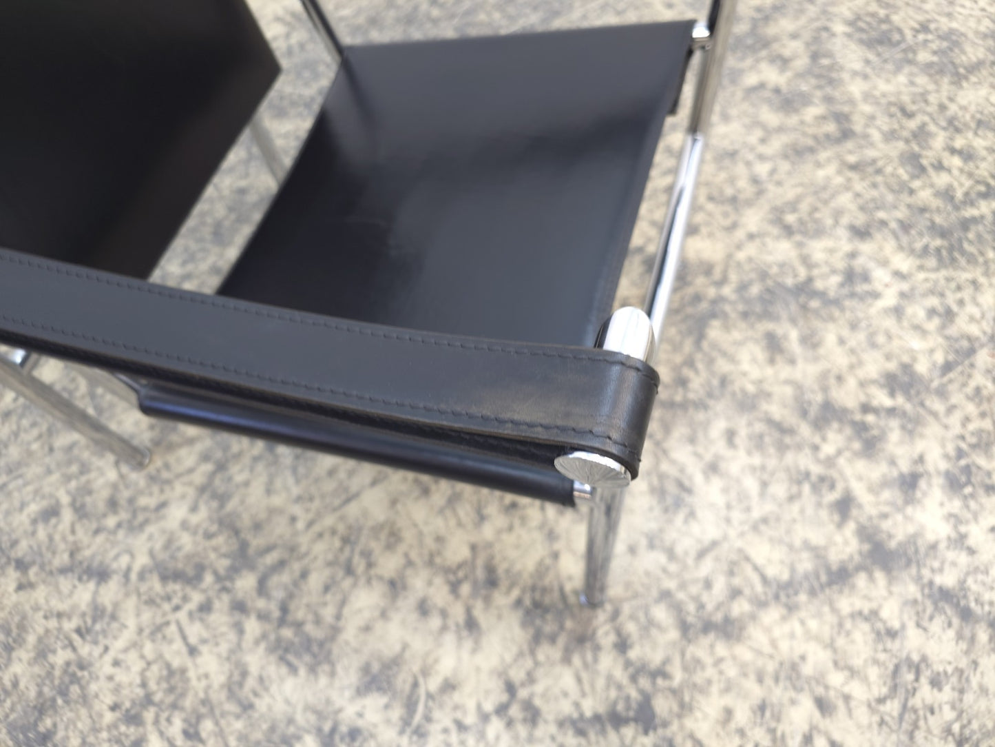 Cassina LC1 Sessel Set Le Corbusier Leder Schwarz-Cassina-JSFurniture