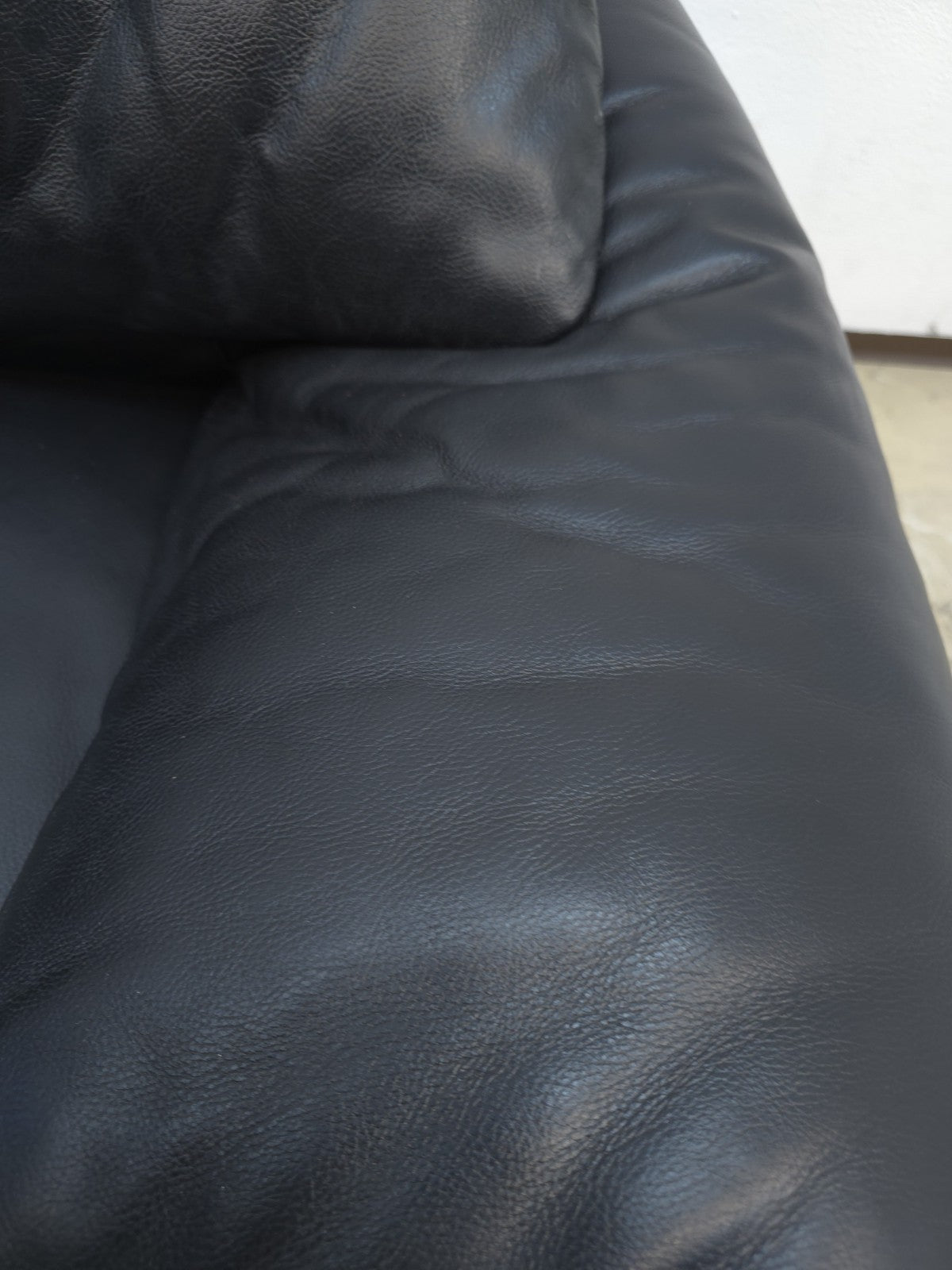 Cassina Maralunga Zweisitzer Designersofa Ledersofa Couch Ledercouch schwarz-Cassina-JSFurniture