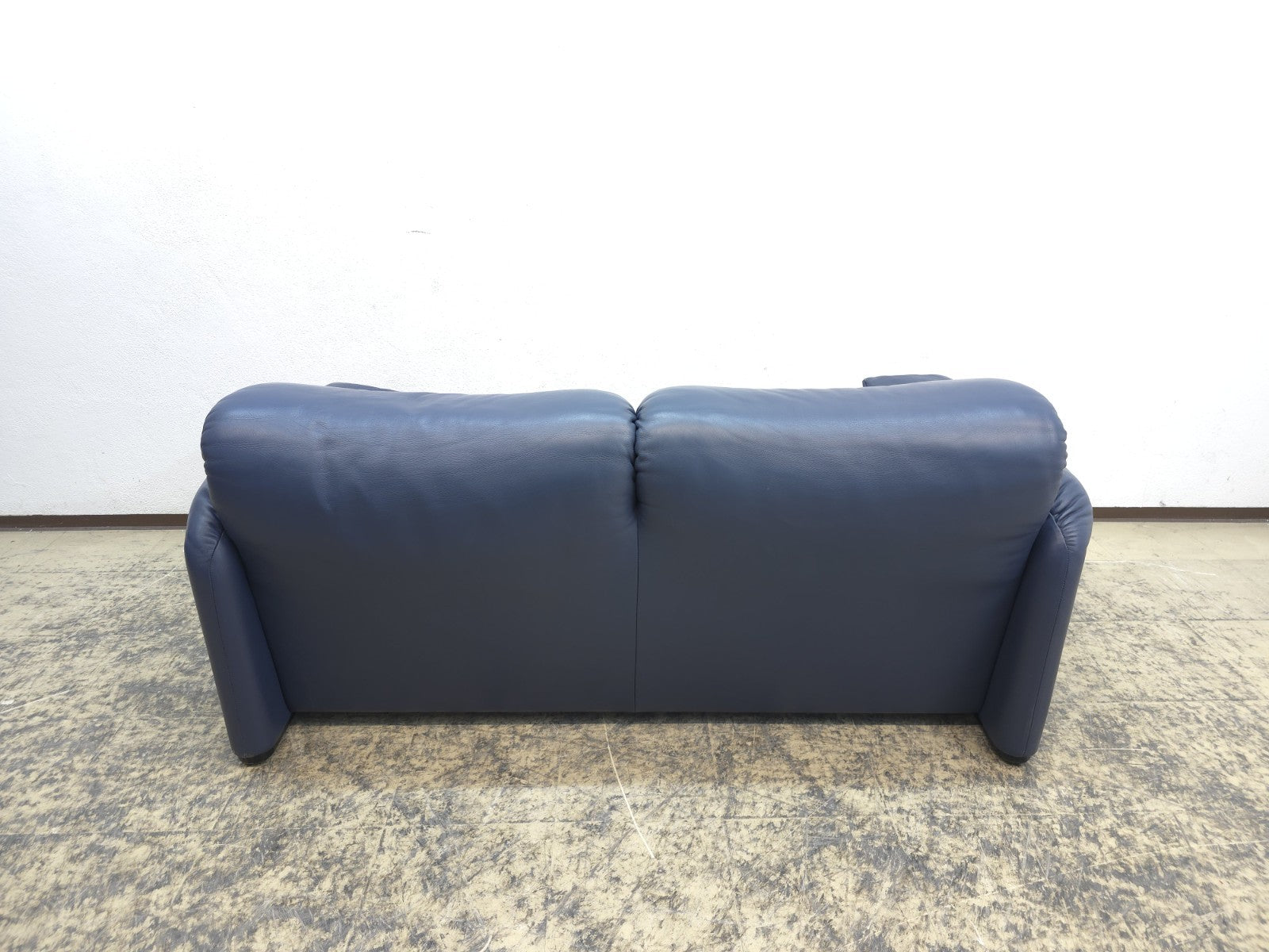 Cassina Maralunga Zweisitzer Designersofa Ledersofa Couch Ledercouch Blau Sofa-Cassina-JSFurniture