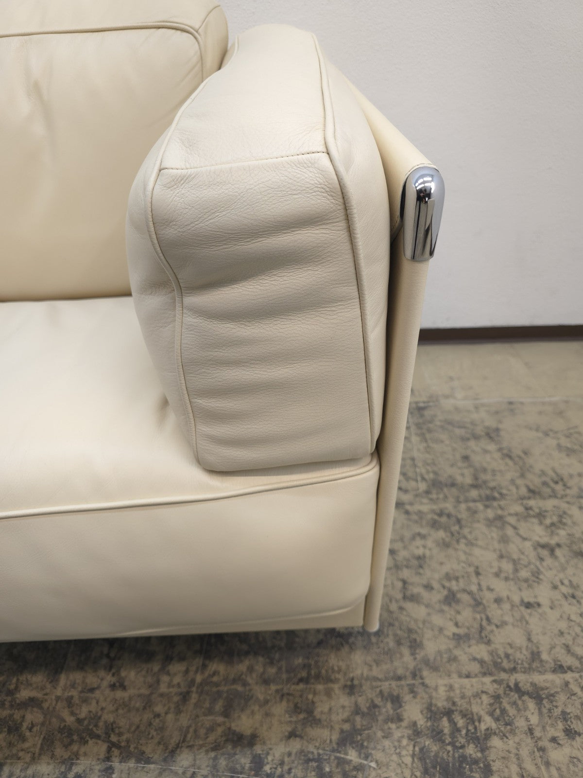 Poltrona Frau Twice Dreisitzer Ledersofa in Beige-Poltrona Frau-JSFurniture