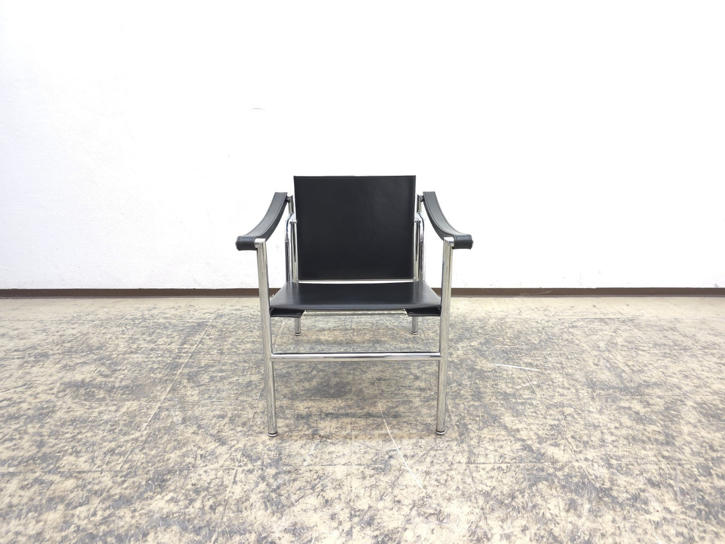 Cassina LC1 Sessel Le Corbusier Leder Schwarz-Cassina-JSFurniture