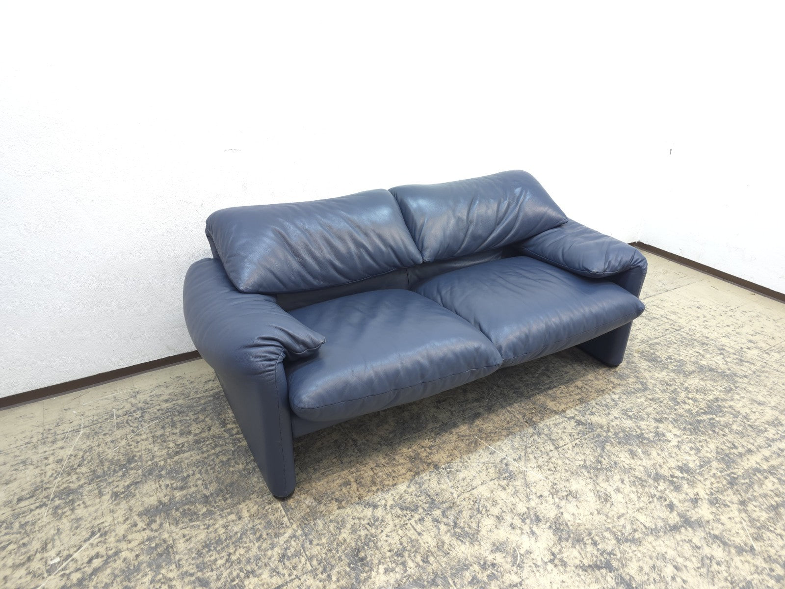 Cassina Maralunga Zweisitzer Designersofa Ledersofa Couch Ledercouch Blau Sofa-Cassina-JSFurniture