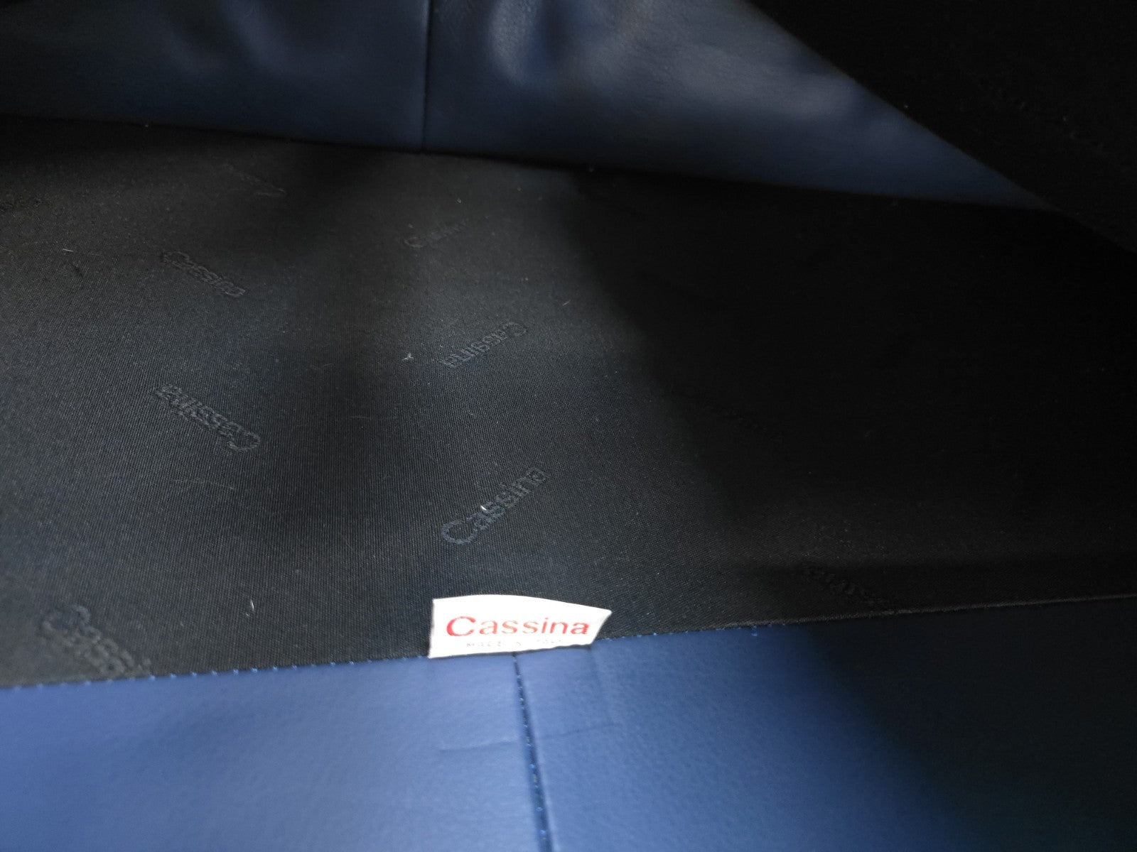Cassina Maralunga Zweisitzer Designersofa Ledersofa Couch Ledercouch Blau Sofa-Cassina-JSFurniture