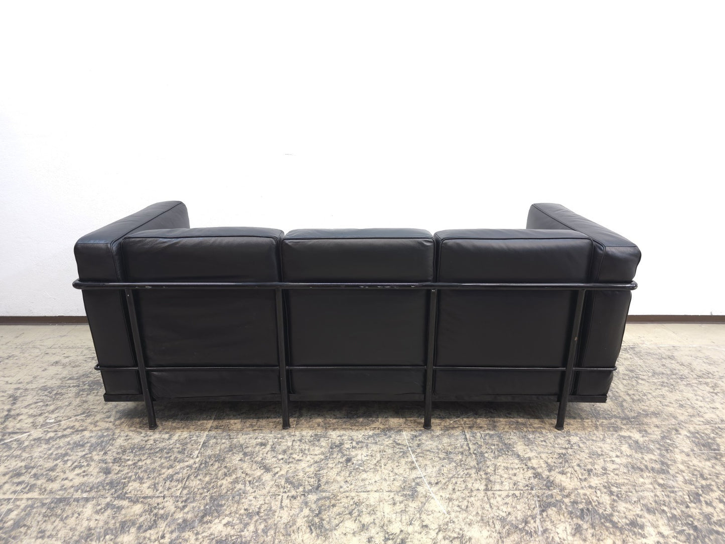 Cassina Le Corbusier lc2 Garnitur Set Dreisitzer Zweisitzer-Cassina-JSFurniture