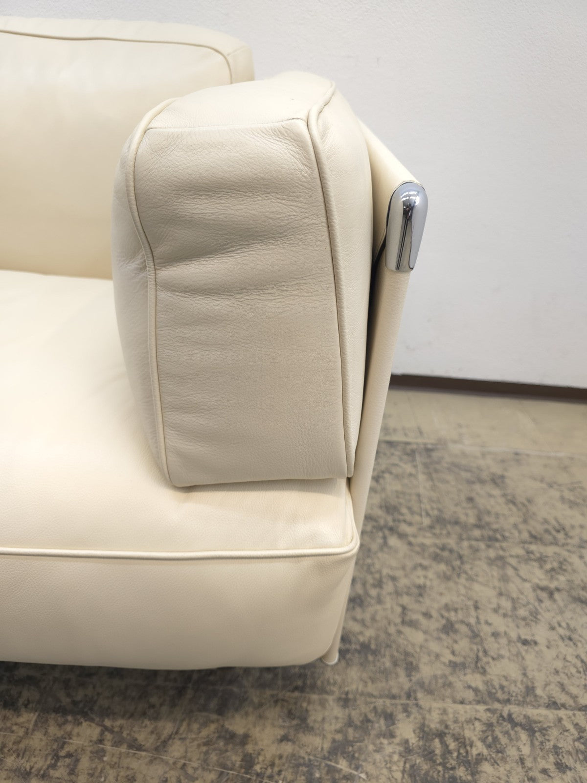 Poltrona Frau Twice Zweisitzer Ledersofa Beige Designer Sofa-Poltrona Frau-JSFurniture
