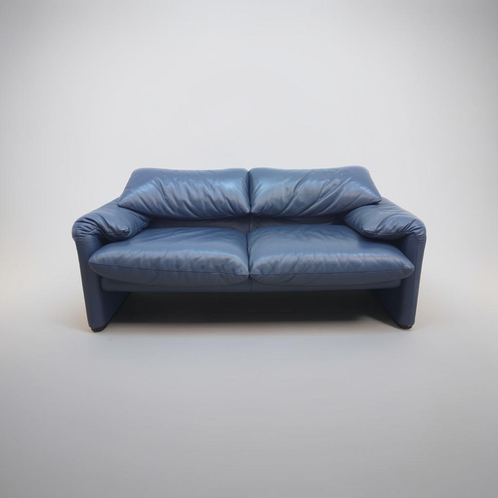 Cassina Maralunga Zweisitzer Designersofa Ledersofa Couch Ledercouch Blau Sofa-Cassina-JSFurniture