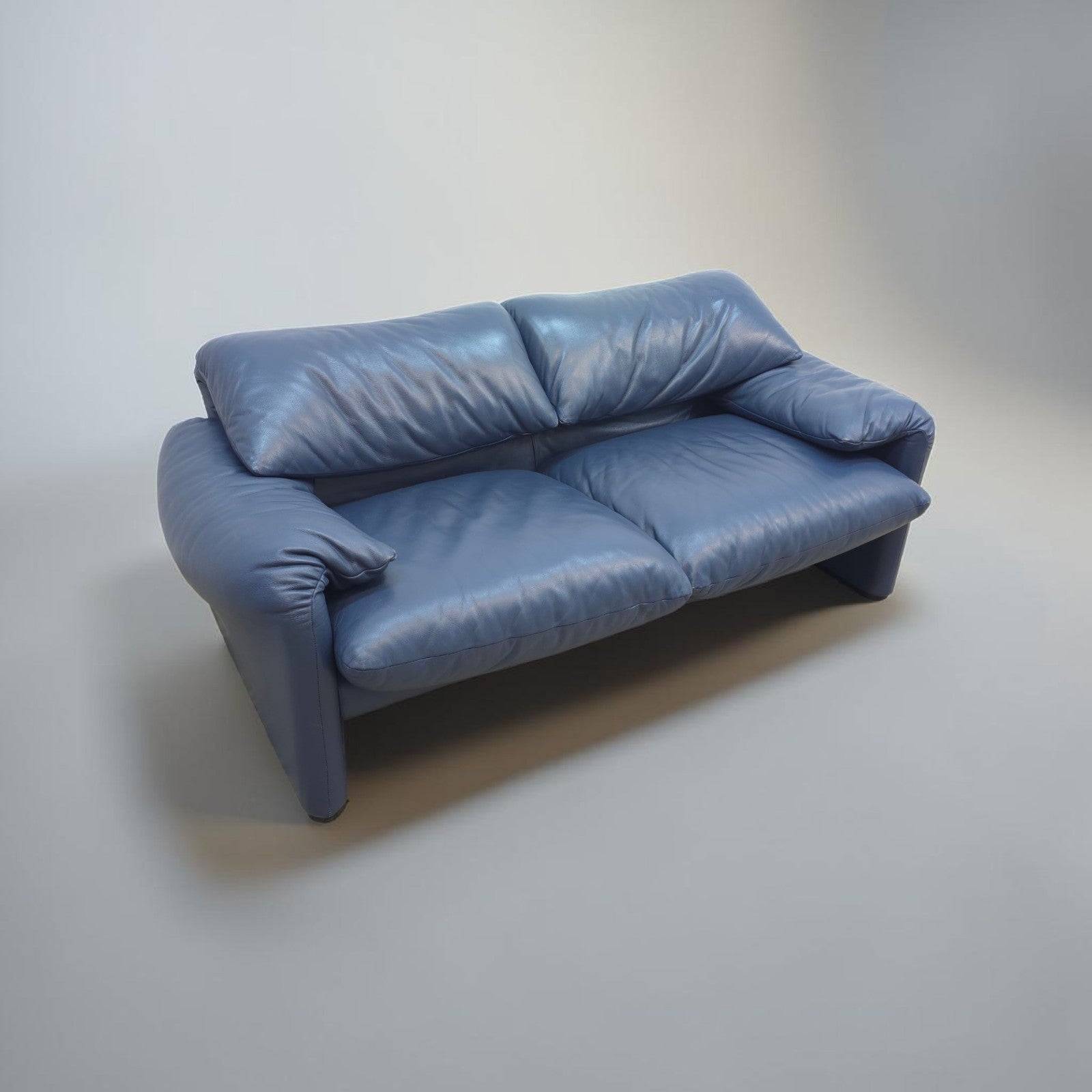 Cassina Maralunga Zweisitzer Designersofa Ledersofa Couch Ledercouch Blau Sofa-Cassina-JSFurniture