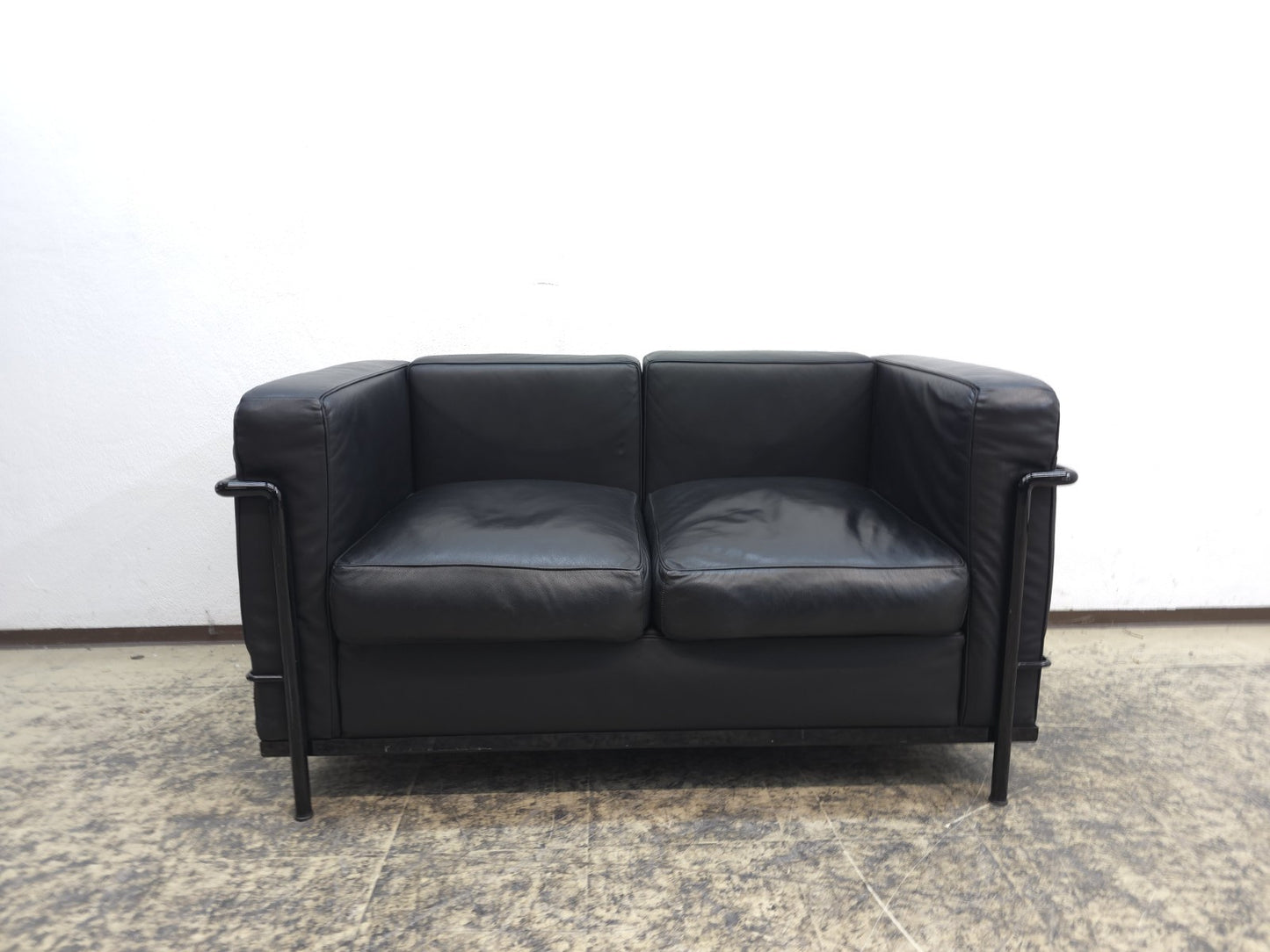 Cassina Le Corbusier lc2 Garnitur Set Dreisitzer Zweisitzer-Cassina-JSFurniture