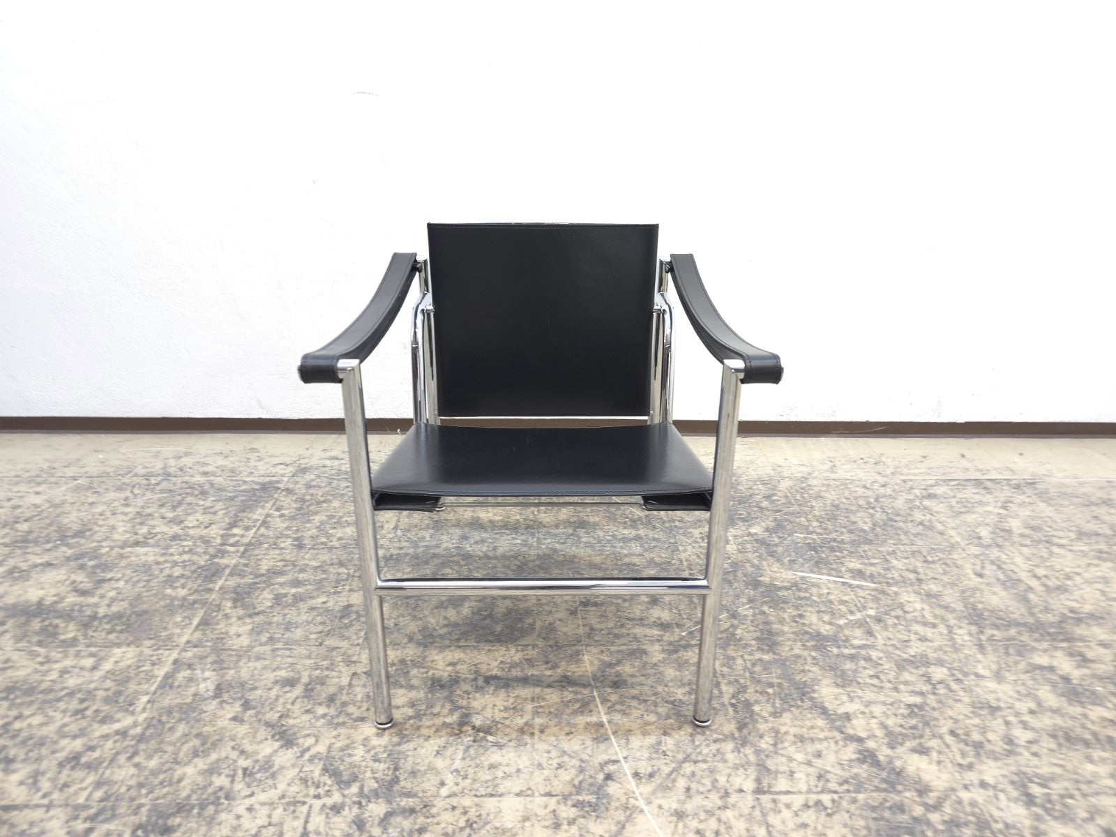 Cassina LC1 Sessel Le Corbusier Leder Schwarz-Cassina-JSFurniture