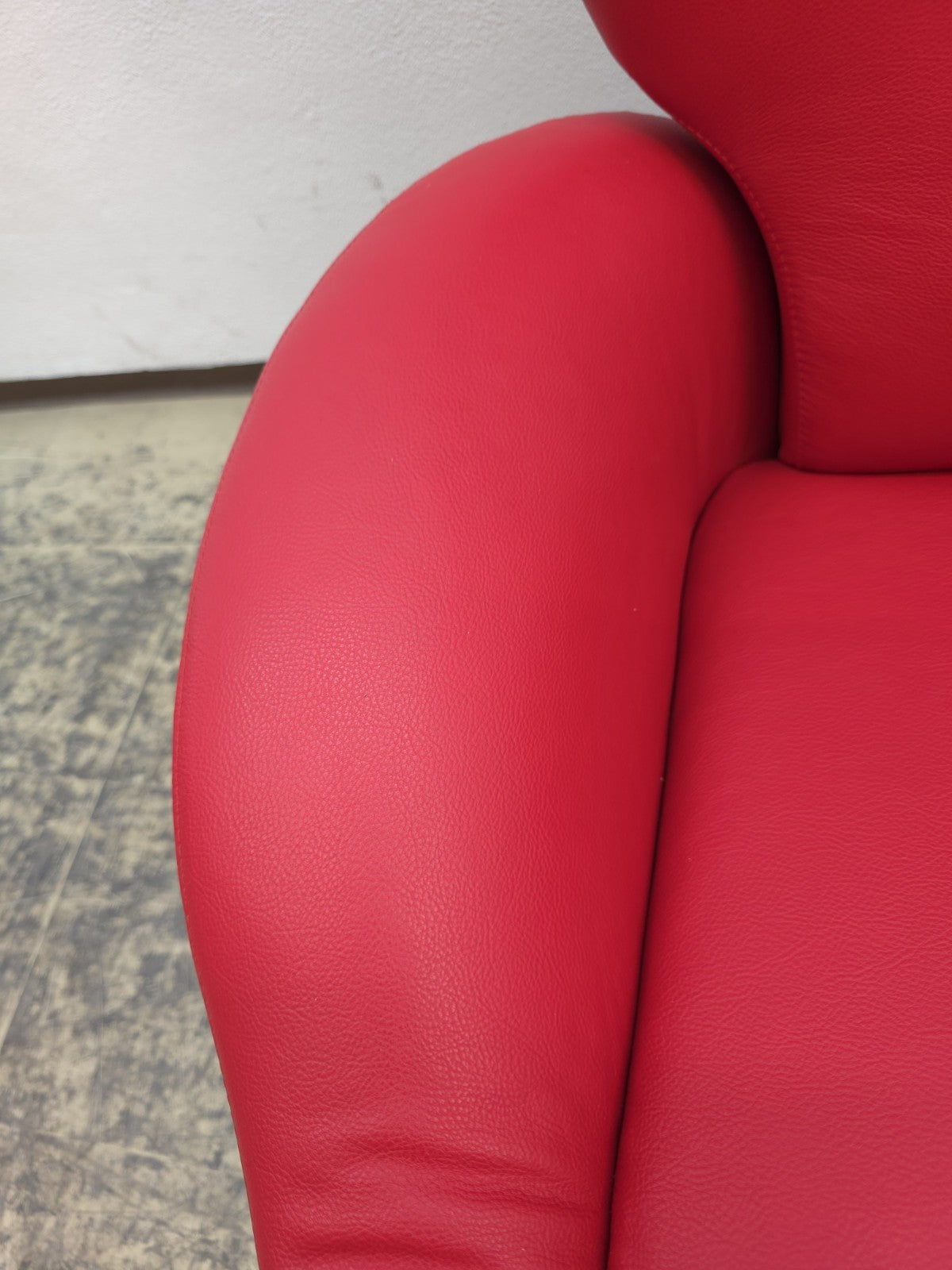 Cassina Dodo Sessel Designersessel Ledersessel Drehsessel Neuwertig Ausstellung-Cassina-JSFurniture