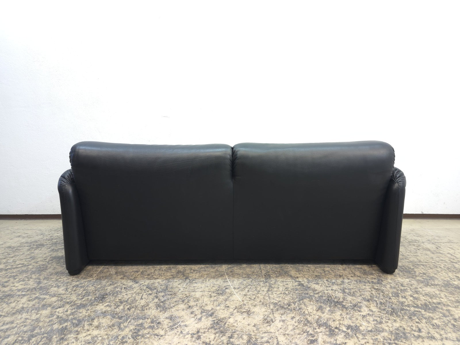Cassina Maralunga Zweisitzer Designersofa Ledersofa Couch Ledercouch schwarz-Cassina-JSFurniture