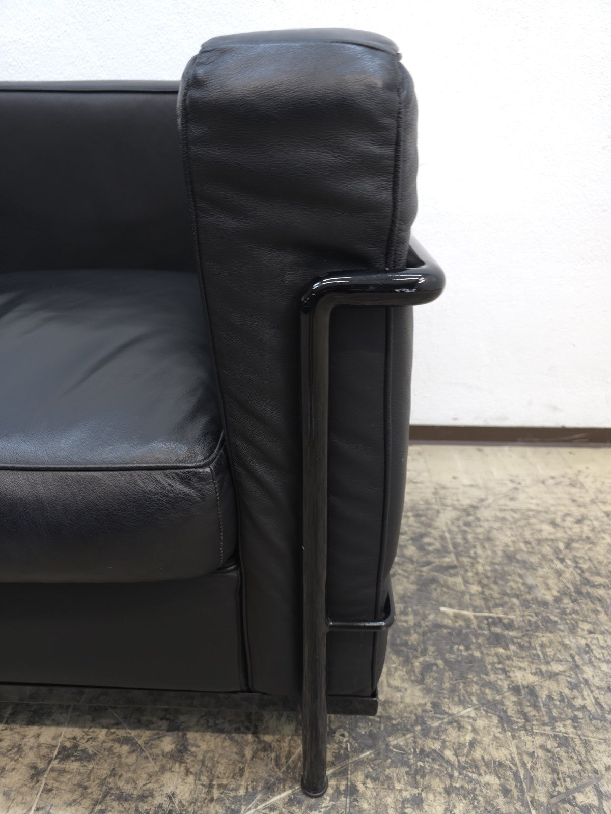 Cassina Le Corbusier lc2 Garnitur Set Dreisitzer Zweisitzer-Cassina-JSFurniture