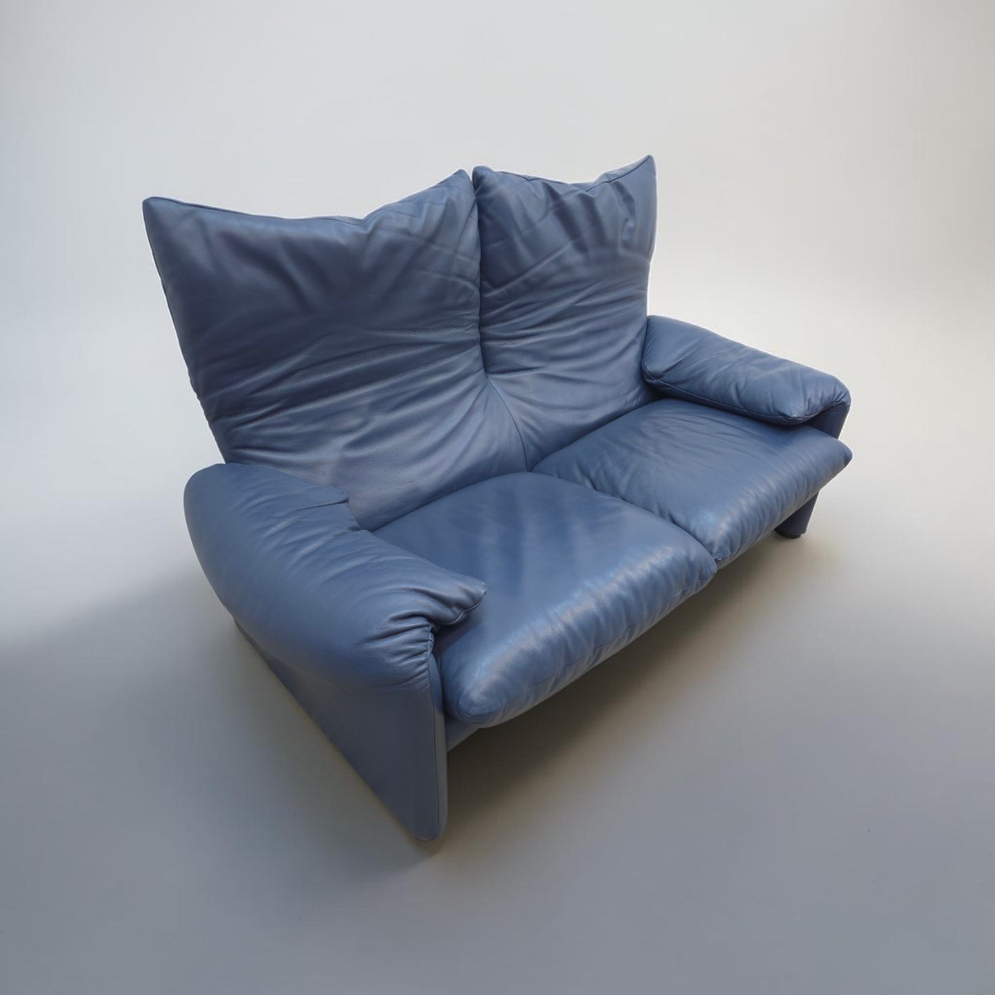 Cassina Maralunga Zweisitzer Designersofa Ledersofa Couch Ledercouch Blau Sofa-Cassina-JSFurniture