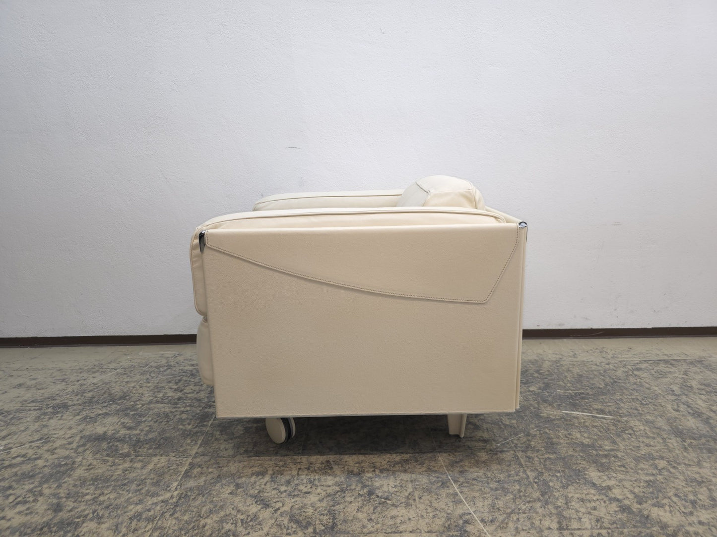 Poltrona Frau Twice Sessel Beige Ledersessel Designer Sessel-Poltrona Frau-JSFurniture