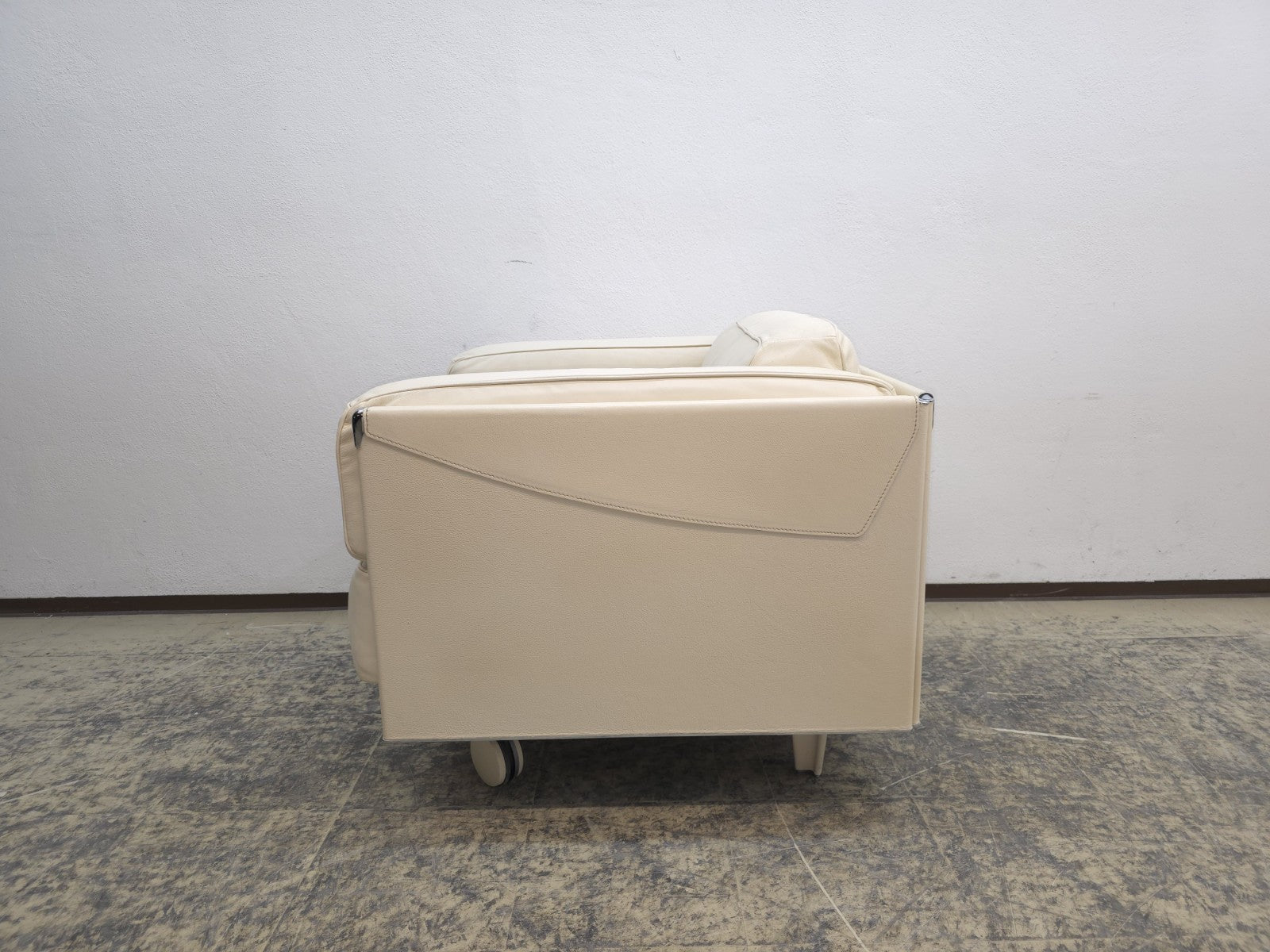 Poltrona Frau Twice Sessel Beige Ledersessel Designer Sessel-Poltrona Frau-JSFurniture