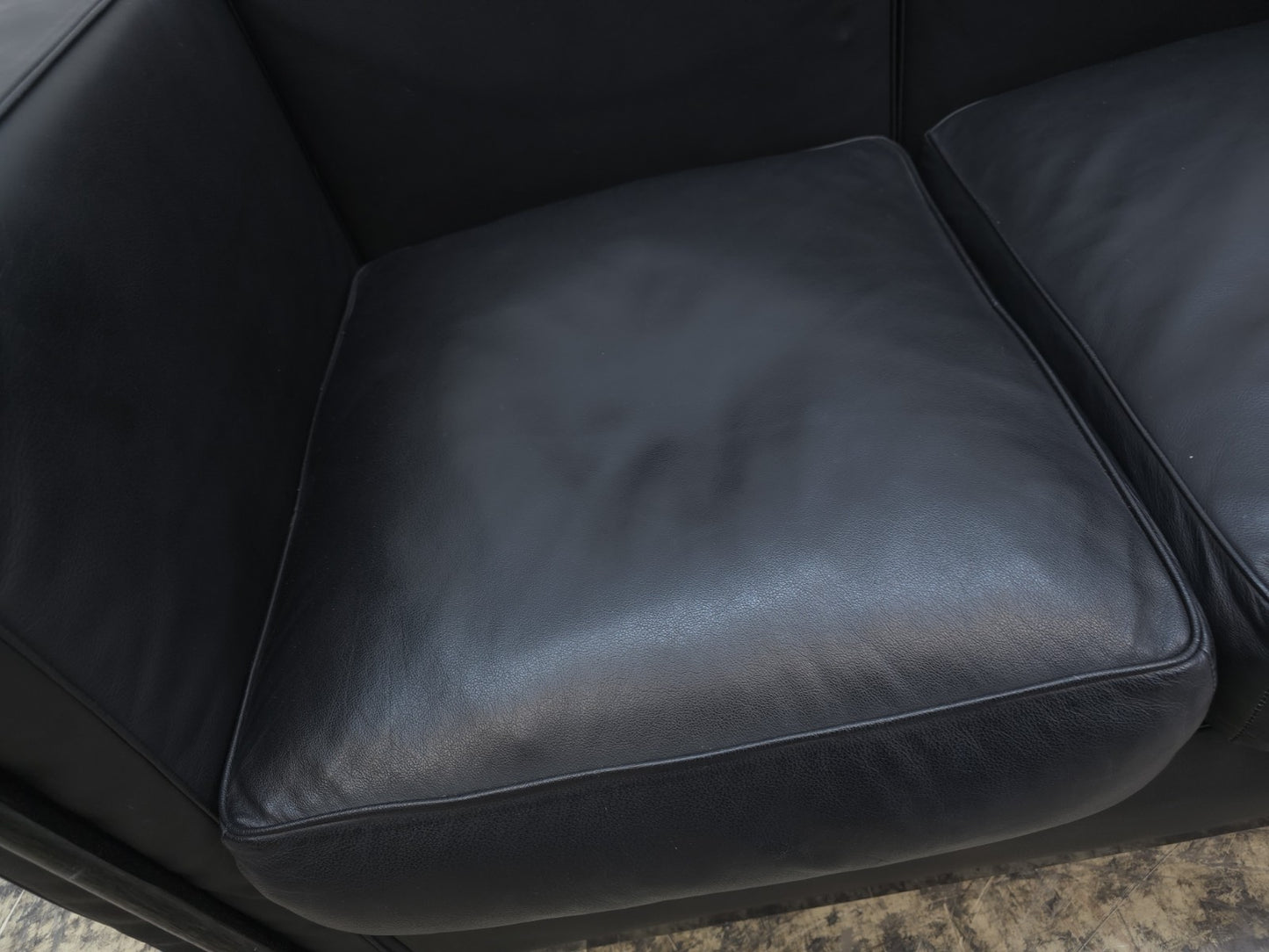 Cassina Le Corbusier lc2 Garnitur Set Dreisitzer Zweisitzer-Cassina-JSFurniture