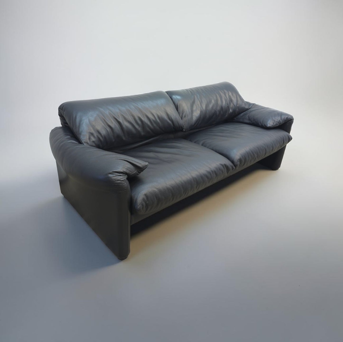 Cassina Maralunga Zweisitzer Designersofa Ledersofa Couch Ledercouch schwarz-Cassina-JSFurniture