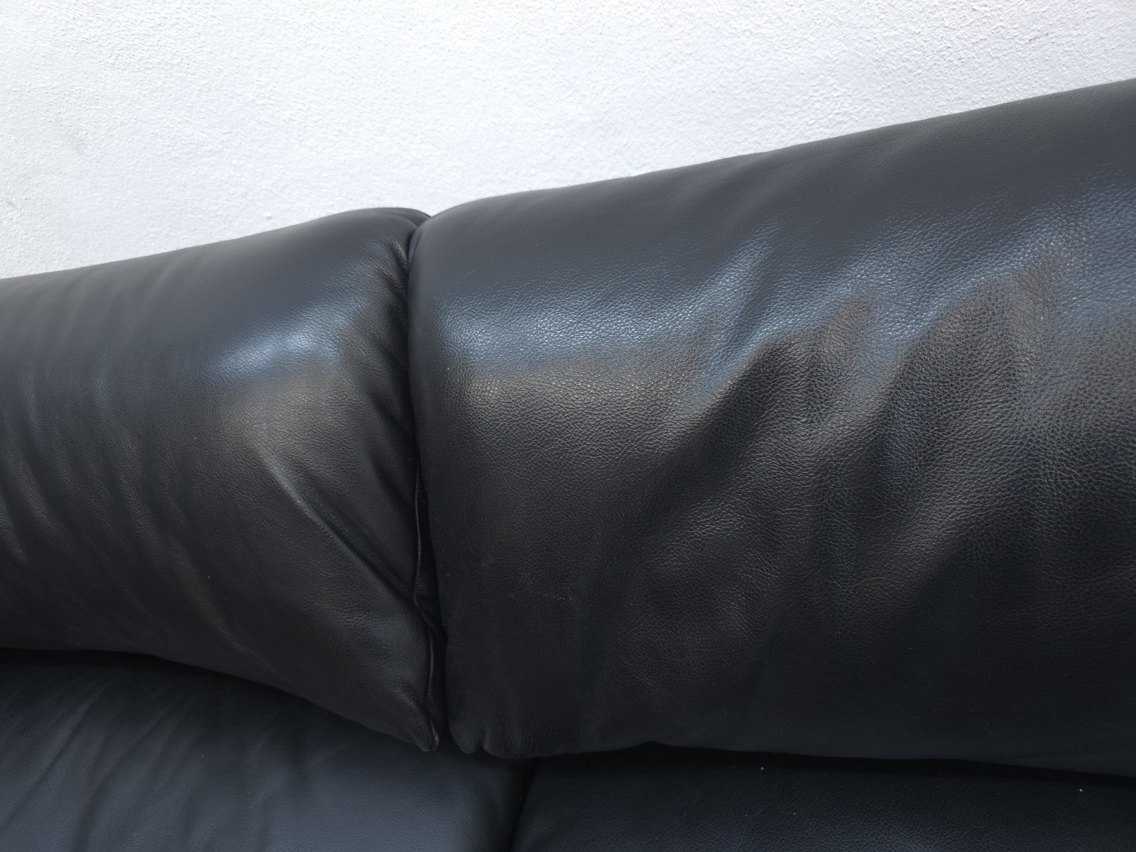 Cassina Maralunga Zweisitzer Designersofa Ledersofa Couch Ledercouch schwarz-Cassina-JSFurniture