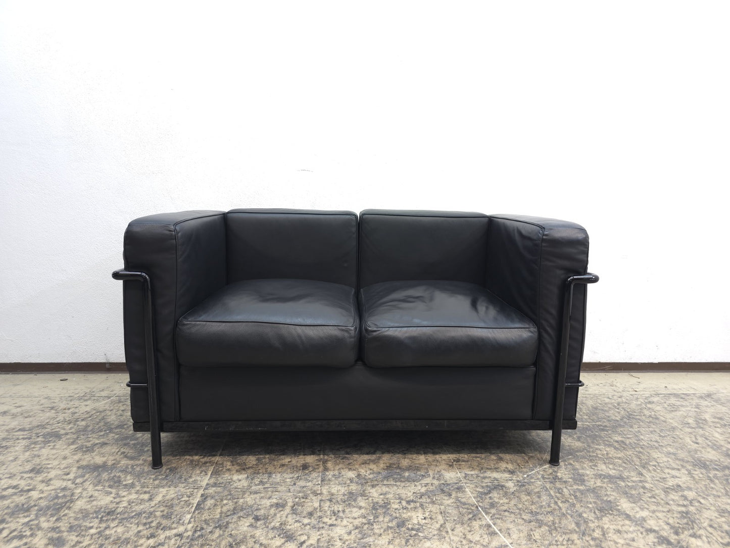 Cassina Le Corbusier lc2 Garnitur Set Dreisitzer Zweisitzer-Cassina-JSFurniture
