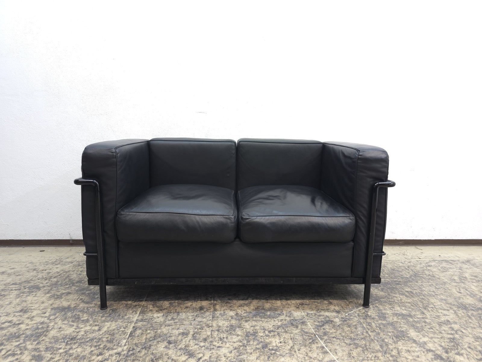 Cassina Le Corbusier lc2 Garnitur Set Dreisitzer Zweisitzer-Cassina-JSFurniture