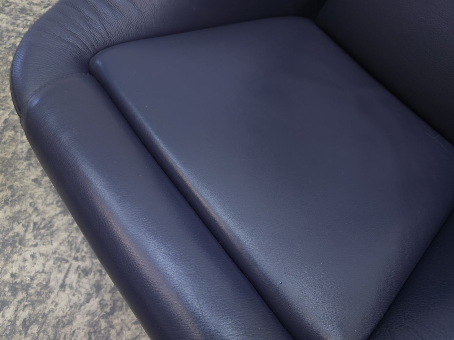 Cassina Dodo Sessel Leder Blau Relaxsessel-Cassina-JSFurniture