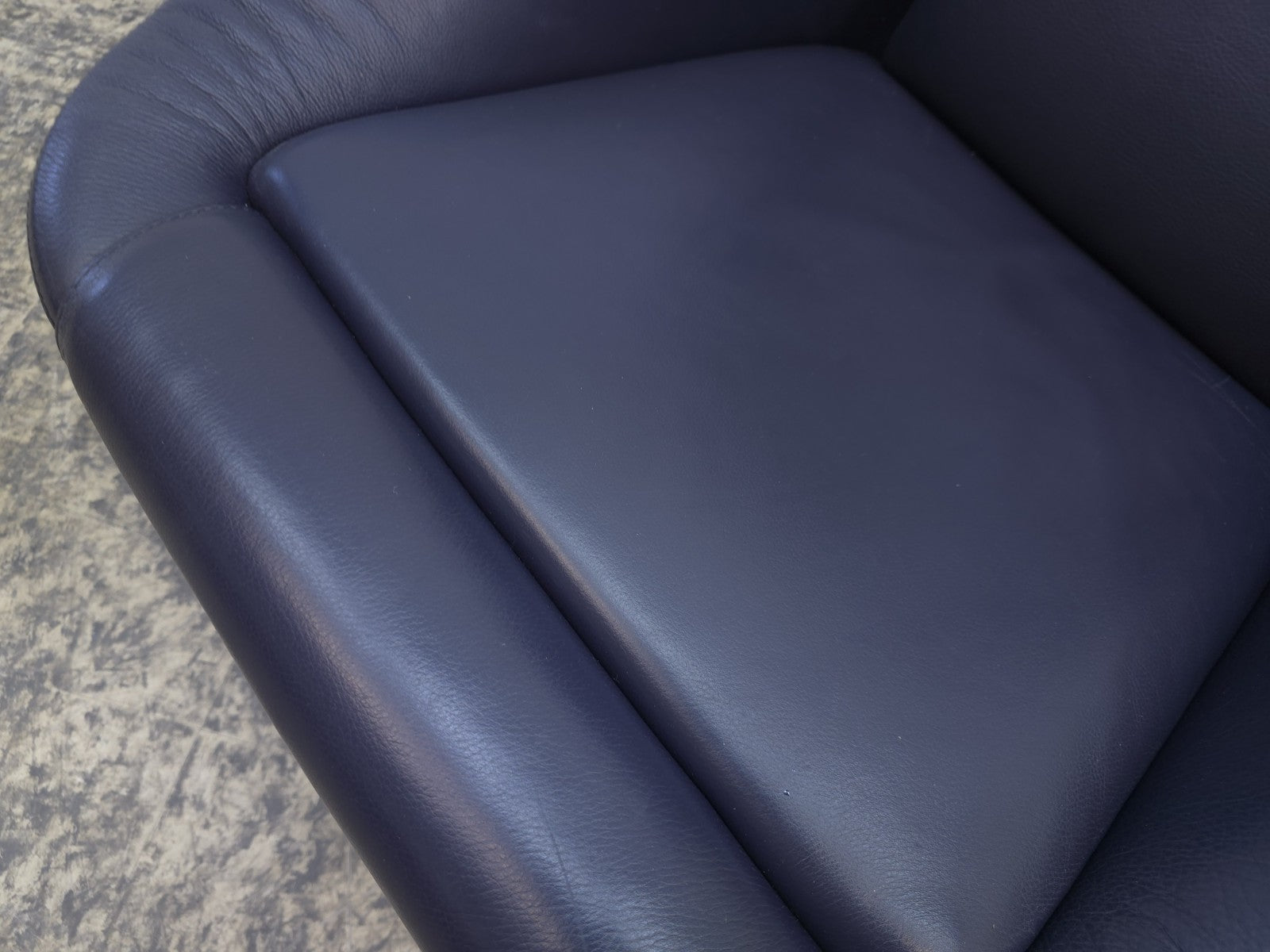 Cassina Dodo Sessel Leder Blau Relaxsessel-Cassina-JSFurniture