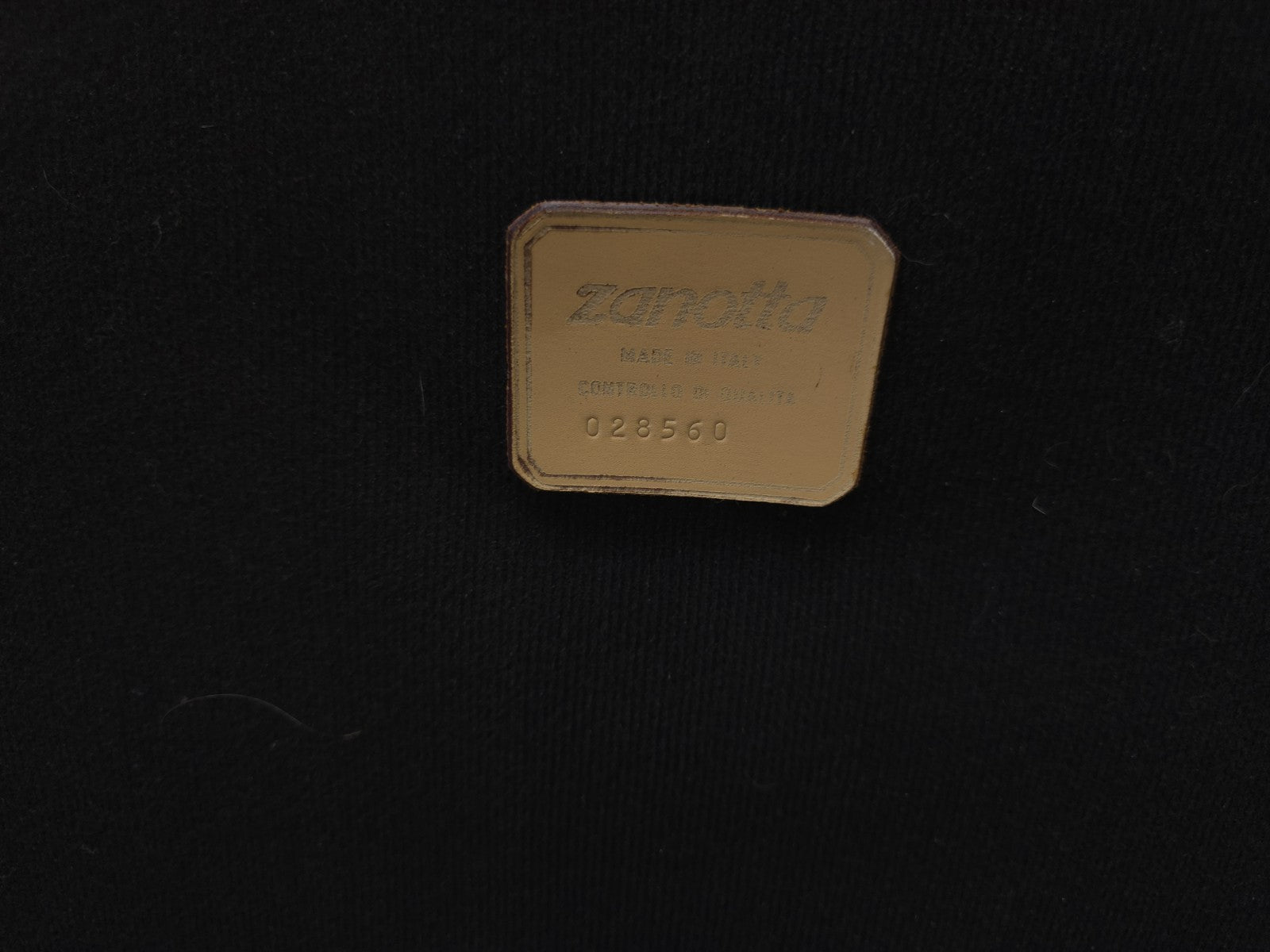 8891325
